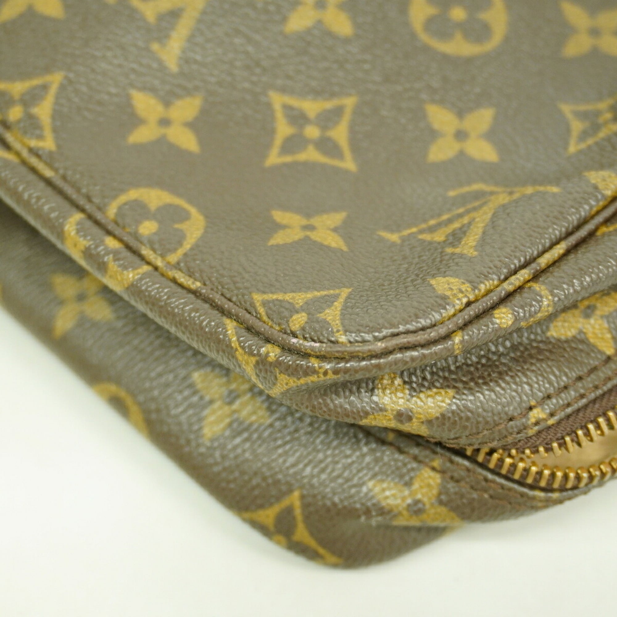 Louis Vuitton Brown Pouch (Pre-Owned)