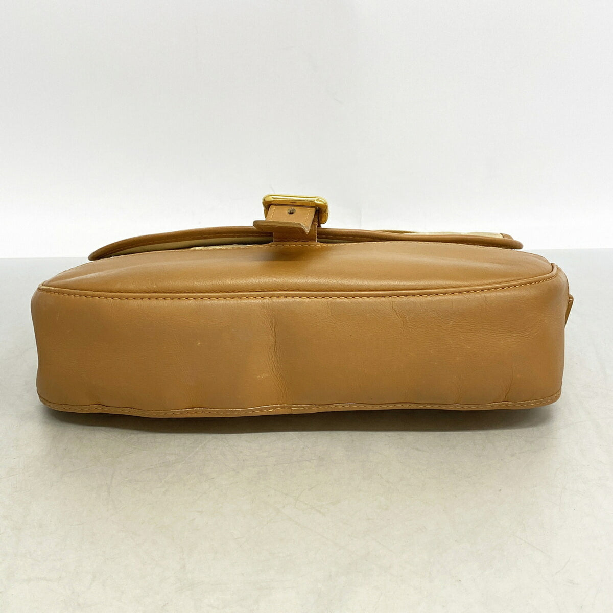 Louis Vuitton Beige Shoulder Bag (Pre-Owned)