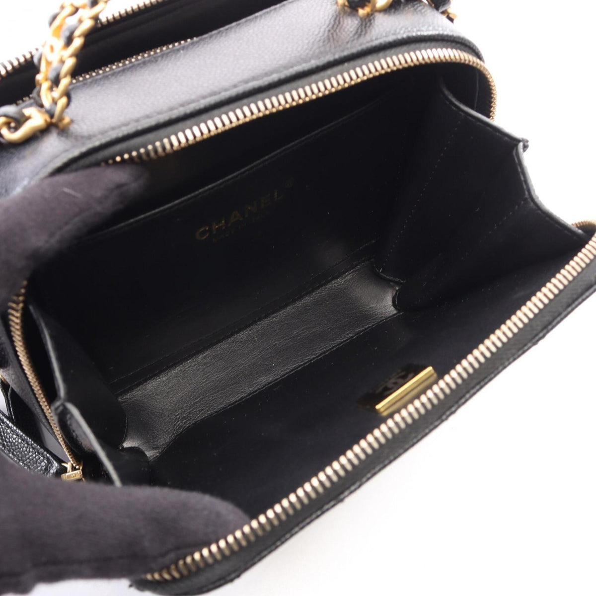 Chanel Matelasse Black Grained Calfskin Handbag Shoulder Bag Vanity Bag (Pre-Owned)