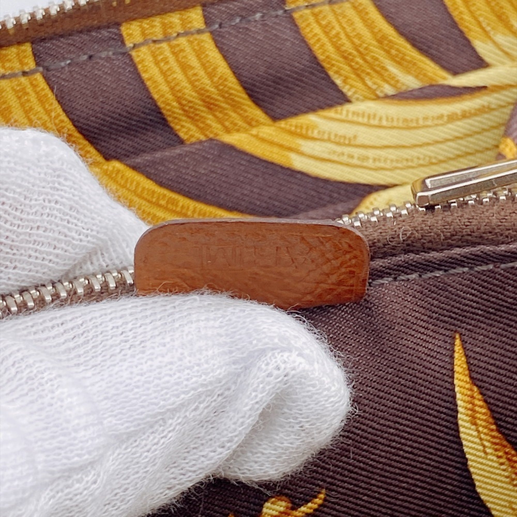 Hermes Brown Leather Coin Purse/Coin Case (Pre-Owned)