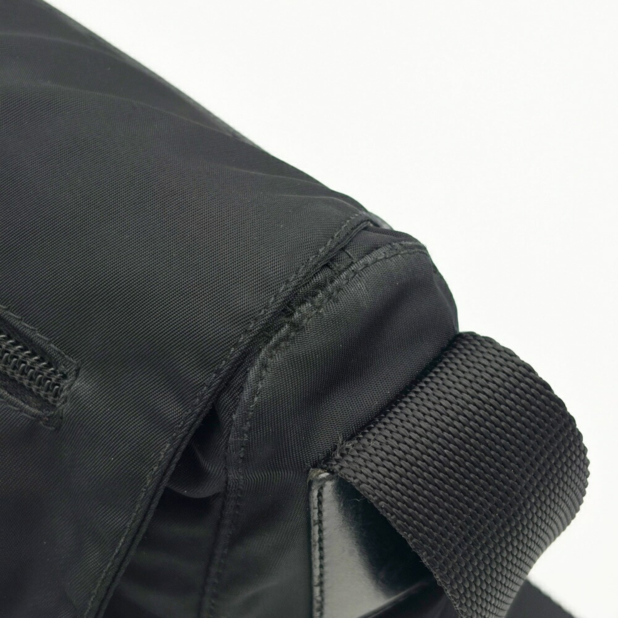 Prada Black Nylon Leather Shoulder Bag (Pre-Owned)