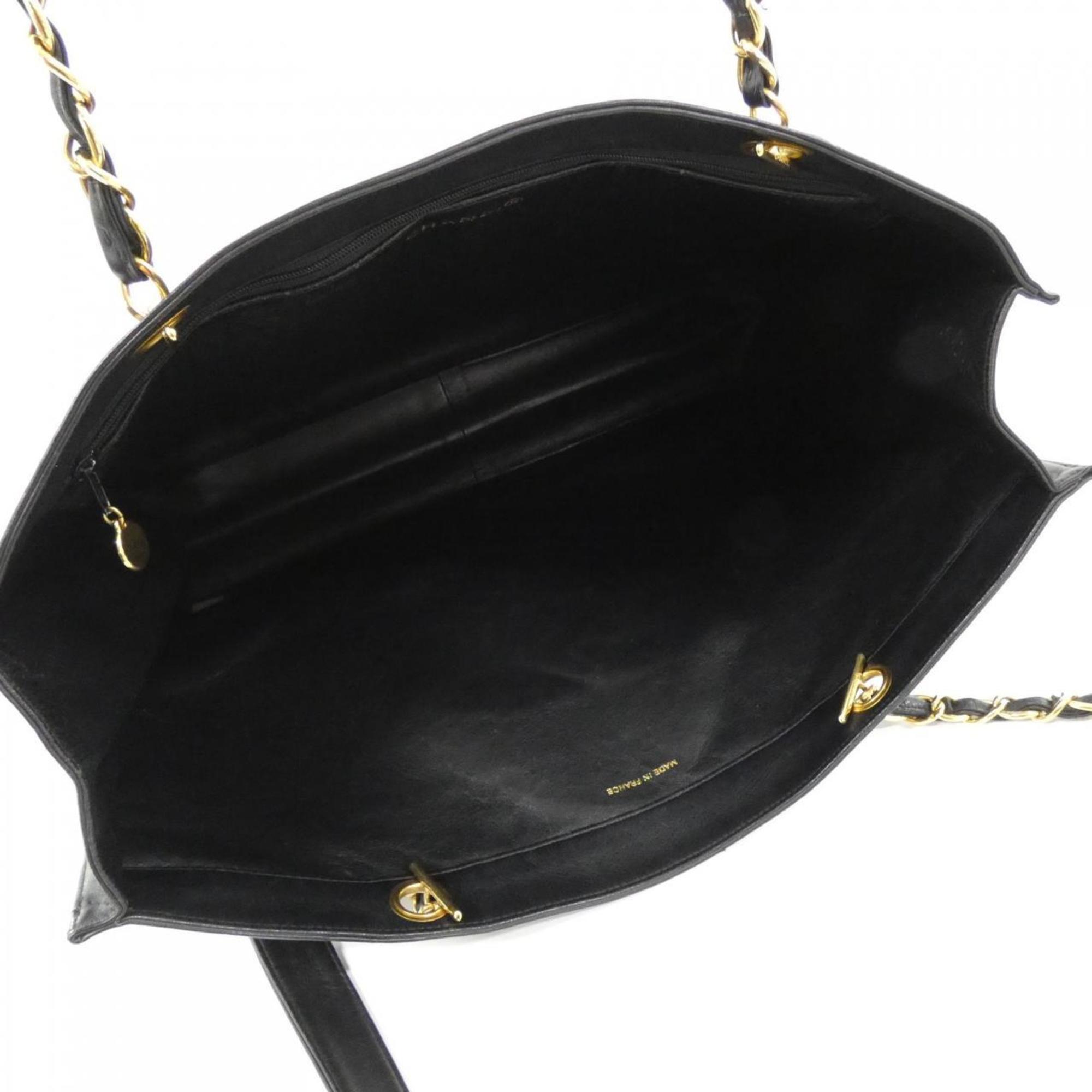 Chanel Black Leather Handbag (Pre-Owned)