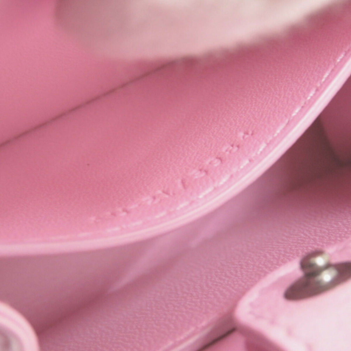 Salvatore Ferragamo Pink Leather Shoulder Bag (Pre-Owned)