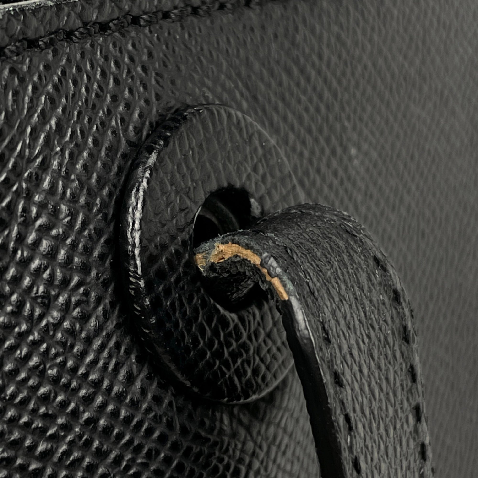 Chanel Black Leather Tote Bag (Pre-Owned)