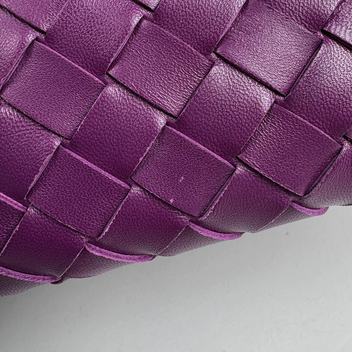 Bottega Veneta Intrecciato Purple Leather Tote Bag (Pre-Owned)