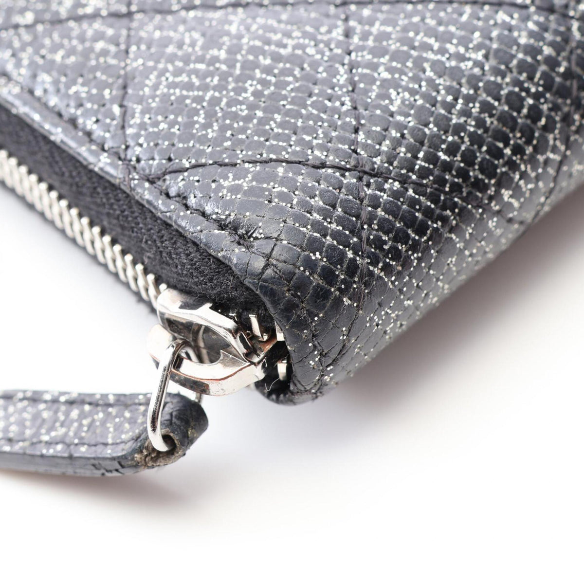 Chanel Black Grained Calfskin Long Wallet (Bi-Fold) (Pre-Owned)