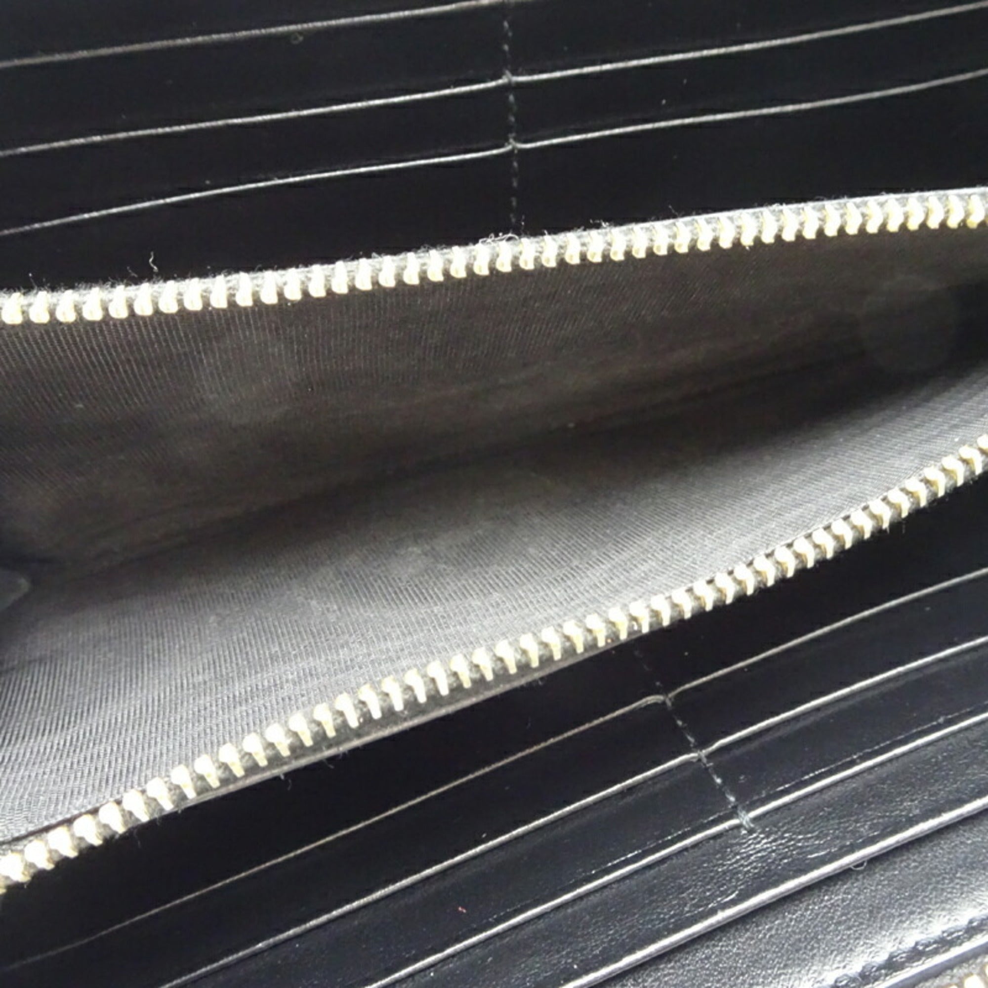 Yves Saint Laurent Black Leather Long Wallet (Bi-Fold) (Pre-Owned)
