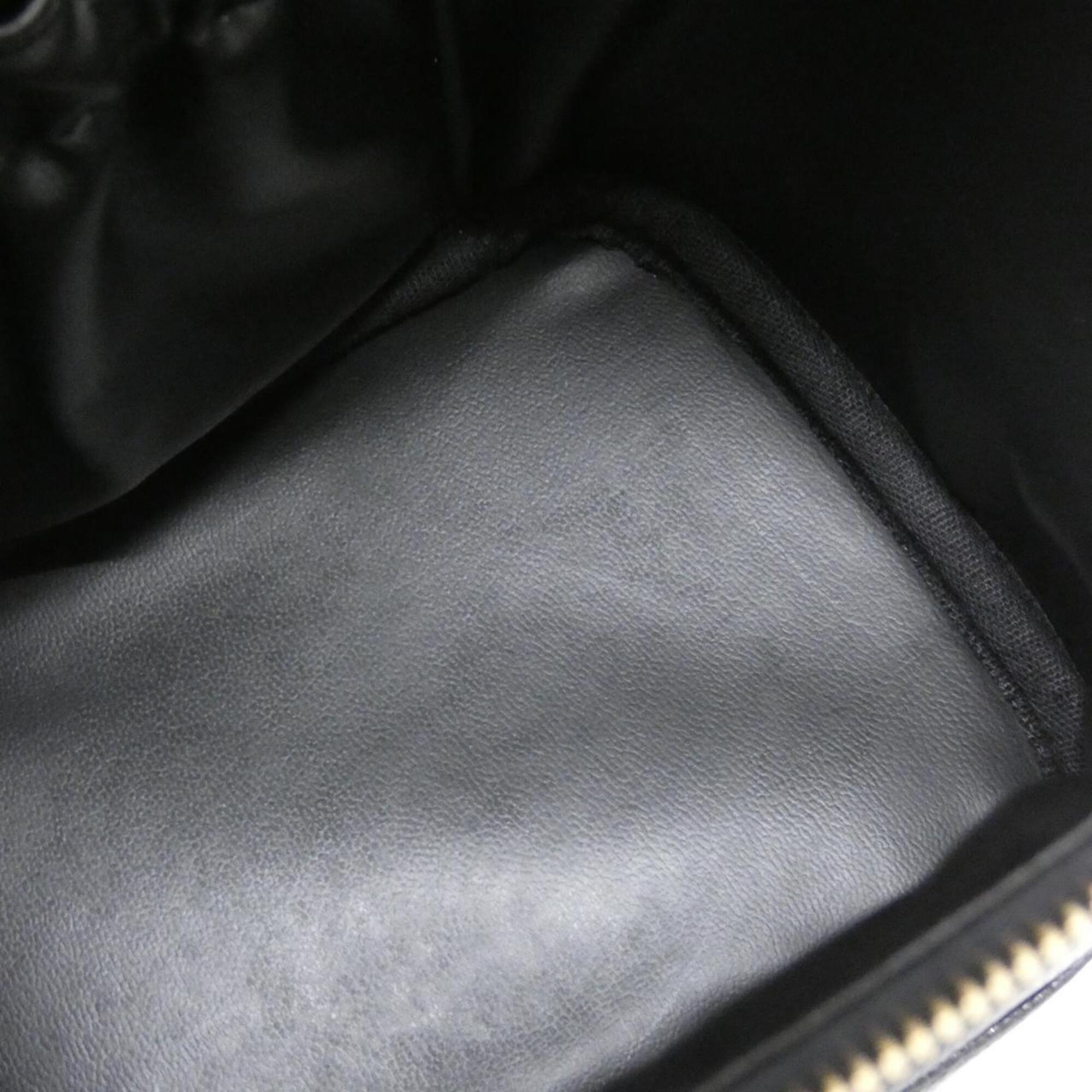 Chanel Black Grained Calfskin Handbag (Pre-Owned)