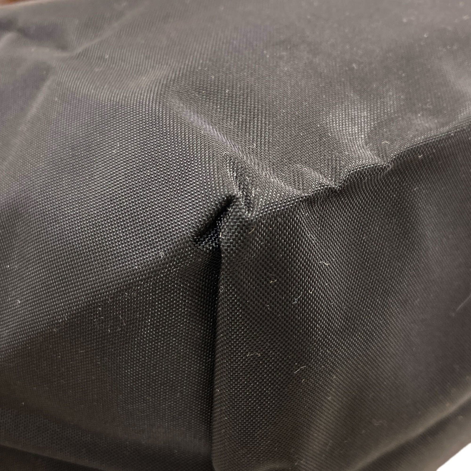 Longchamp Black Nylon Handbag (Pre-Owned)