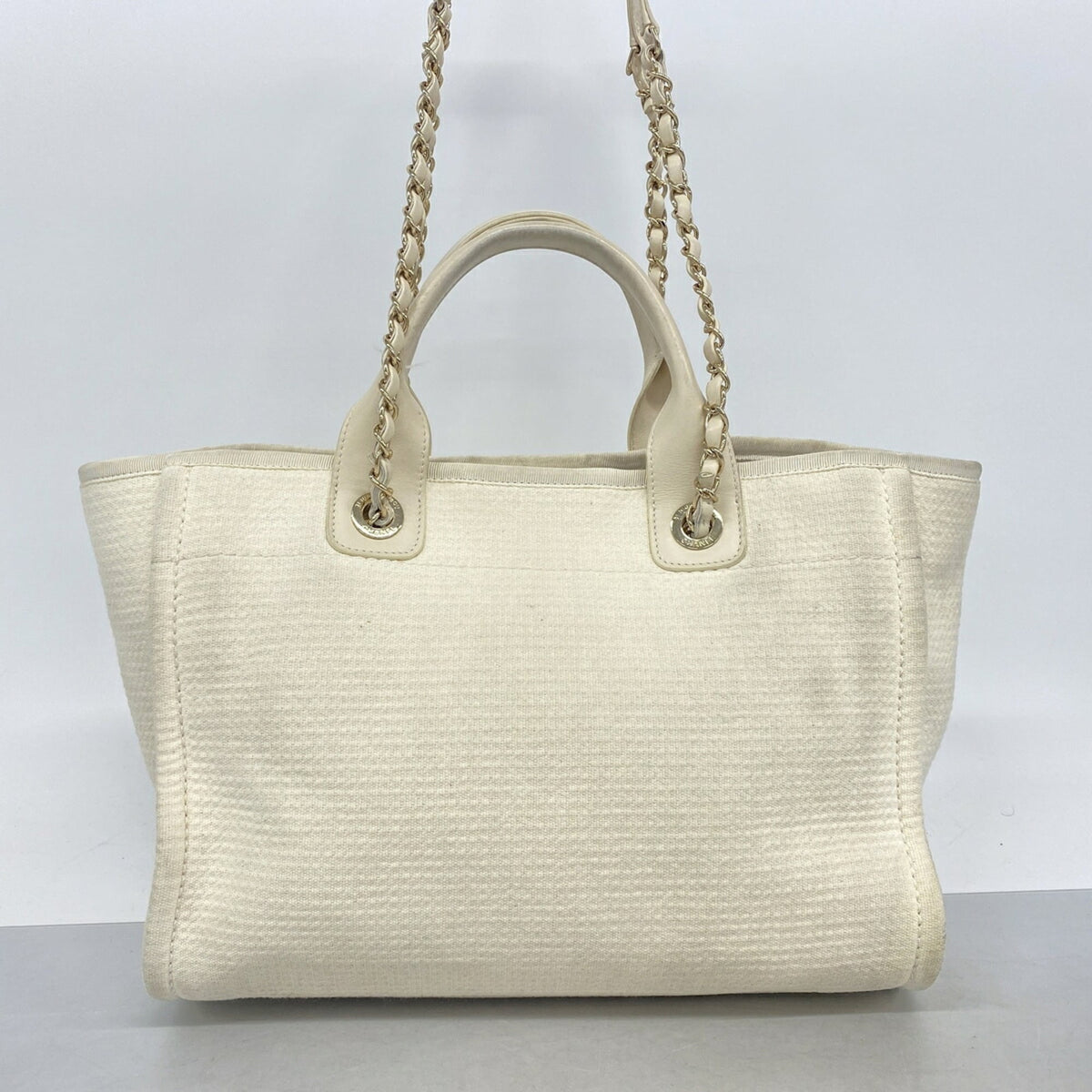 Chanel White Canvas Tote Bag (Pre-Owned)