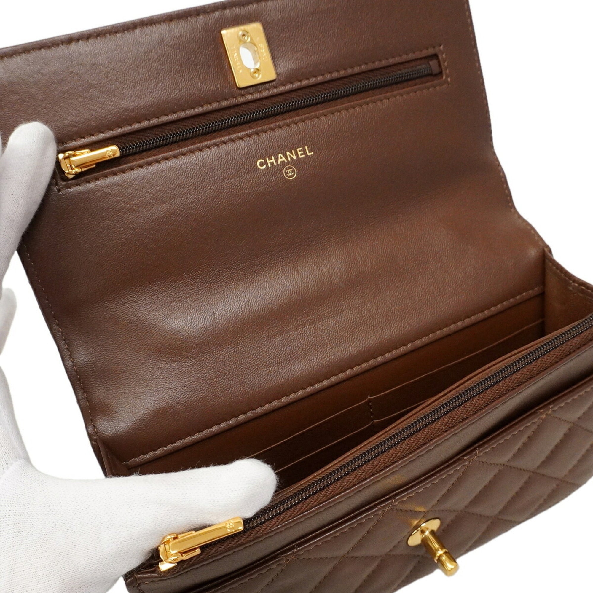 Chanel Brown Leather Chain/Shoulder Wallet (Pre-Owned)