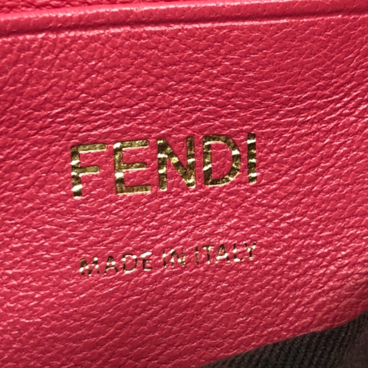 Fendi Pink Leather Shoulder Bag (Pre-Owned)