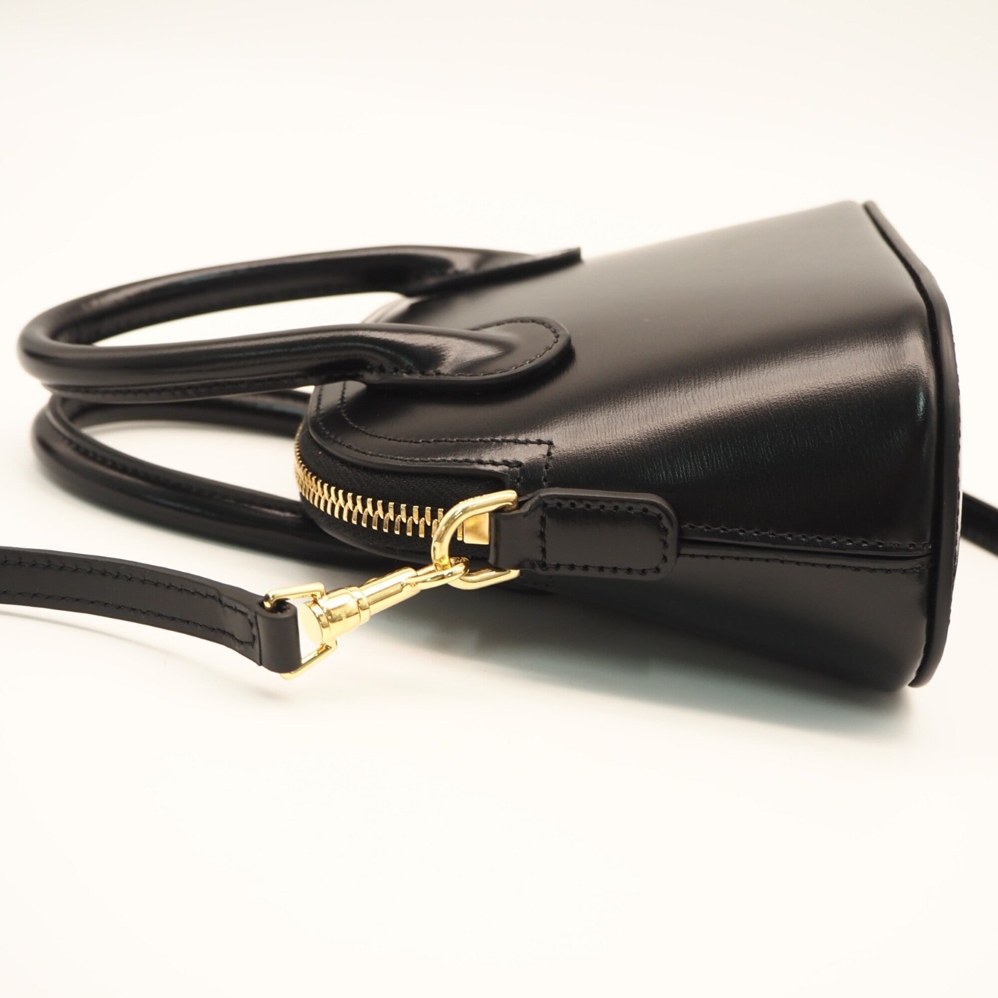 Celine Black Leather Shoulder Bag (Pre-Owned)