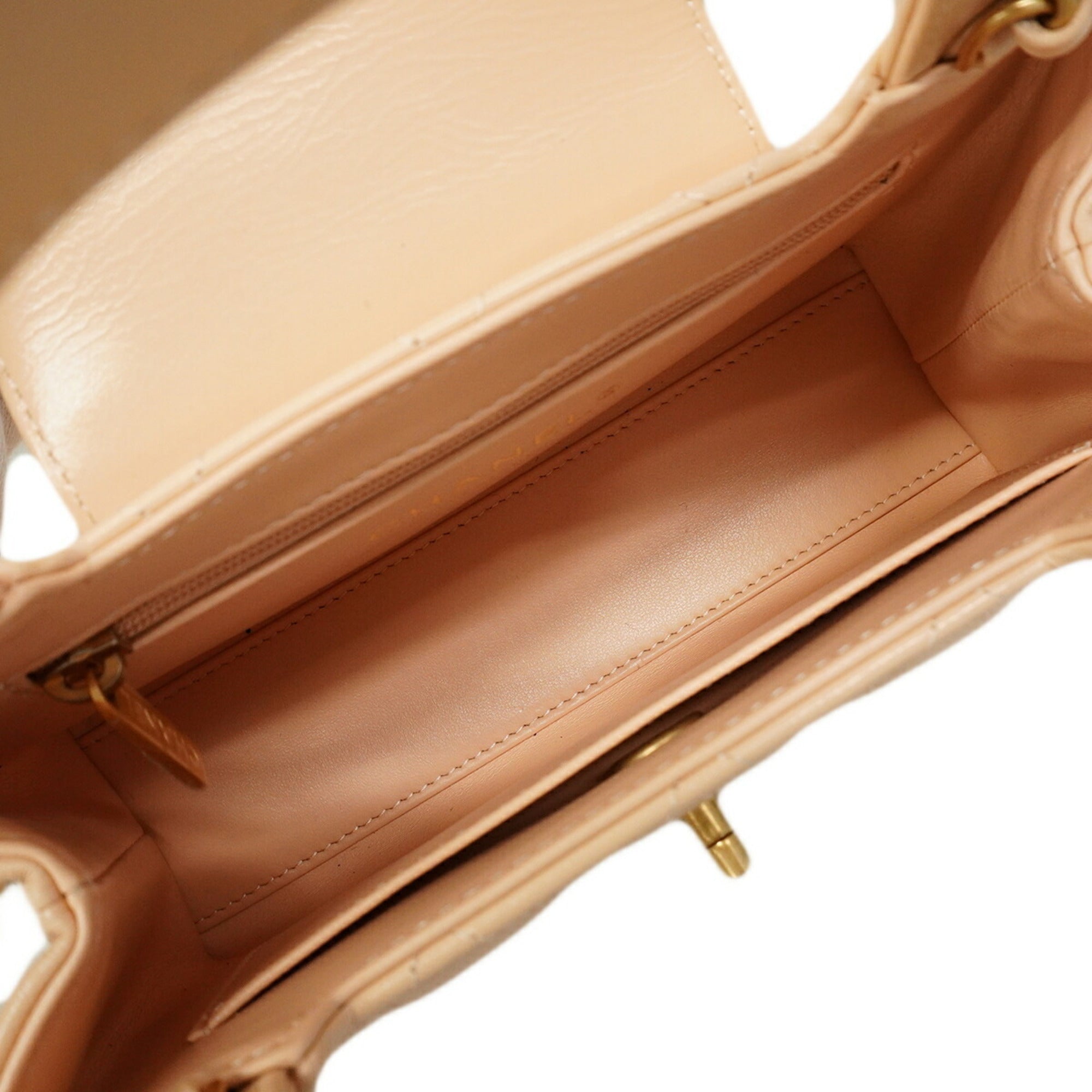 Chanel Beige Leather Handbag (Pre-Owned)
