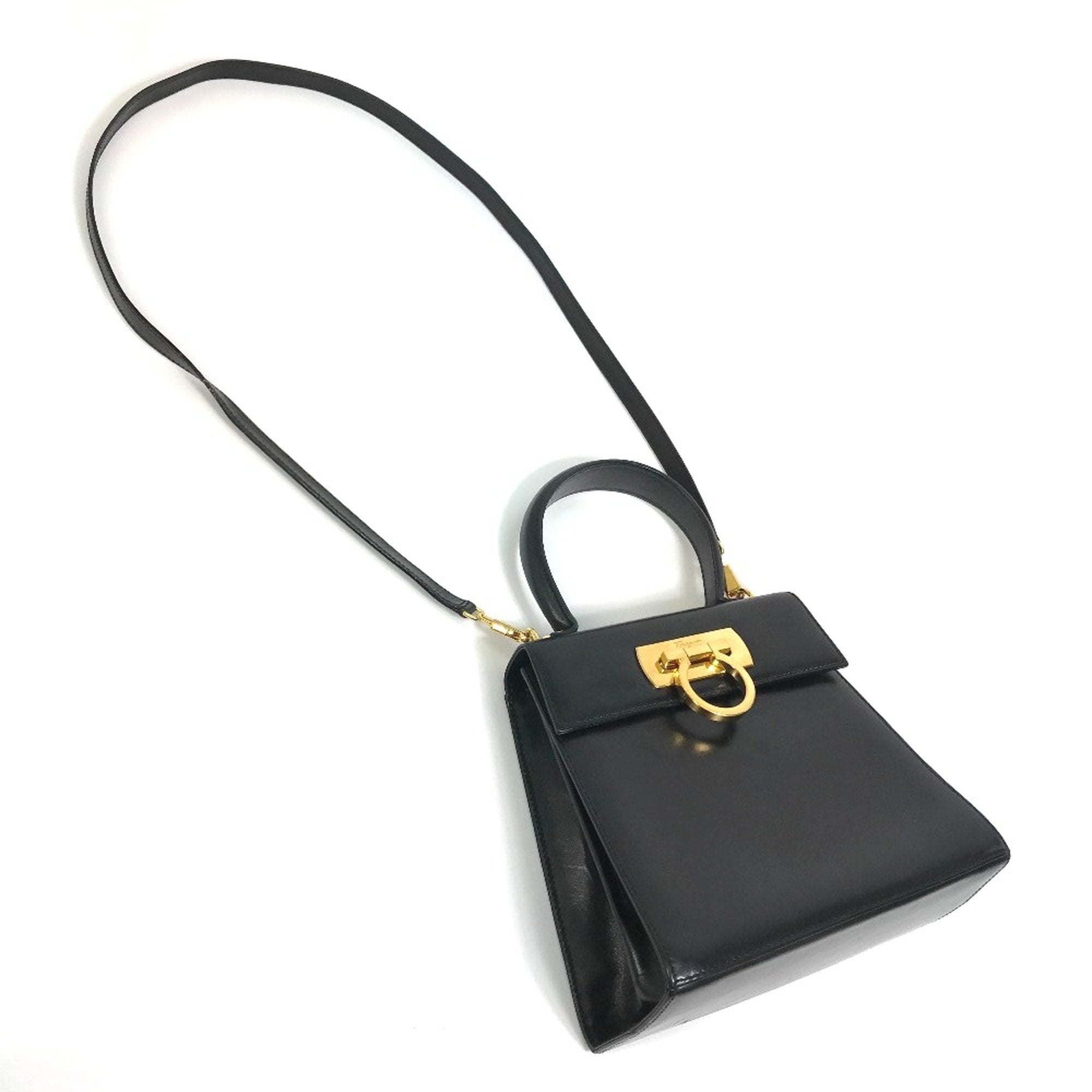 Salvatore Ferragamo Black Leather Shoulder Bag (Pre-Owned)