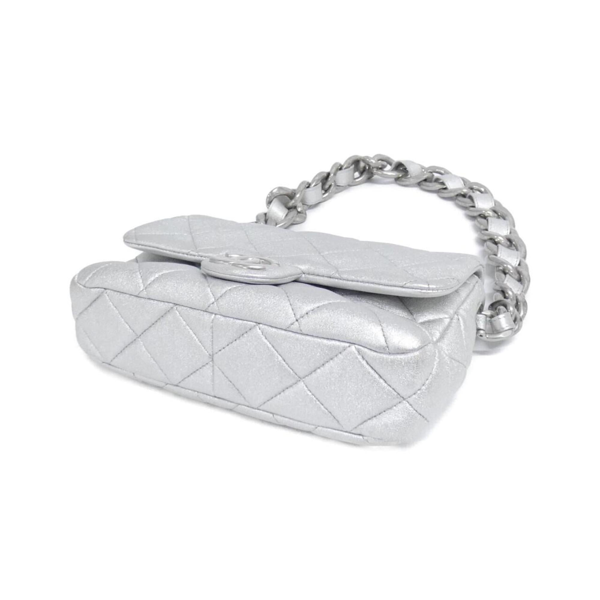 Chanel Silver Leather Shoulder Bag (Pre-Owned)