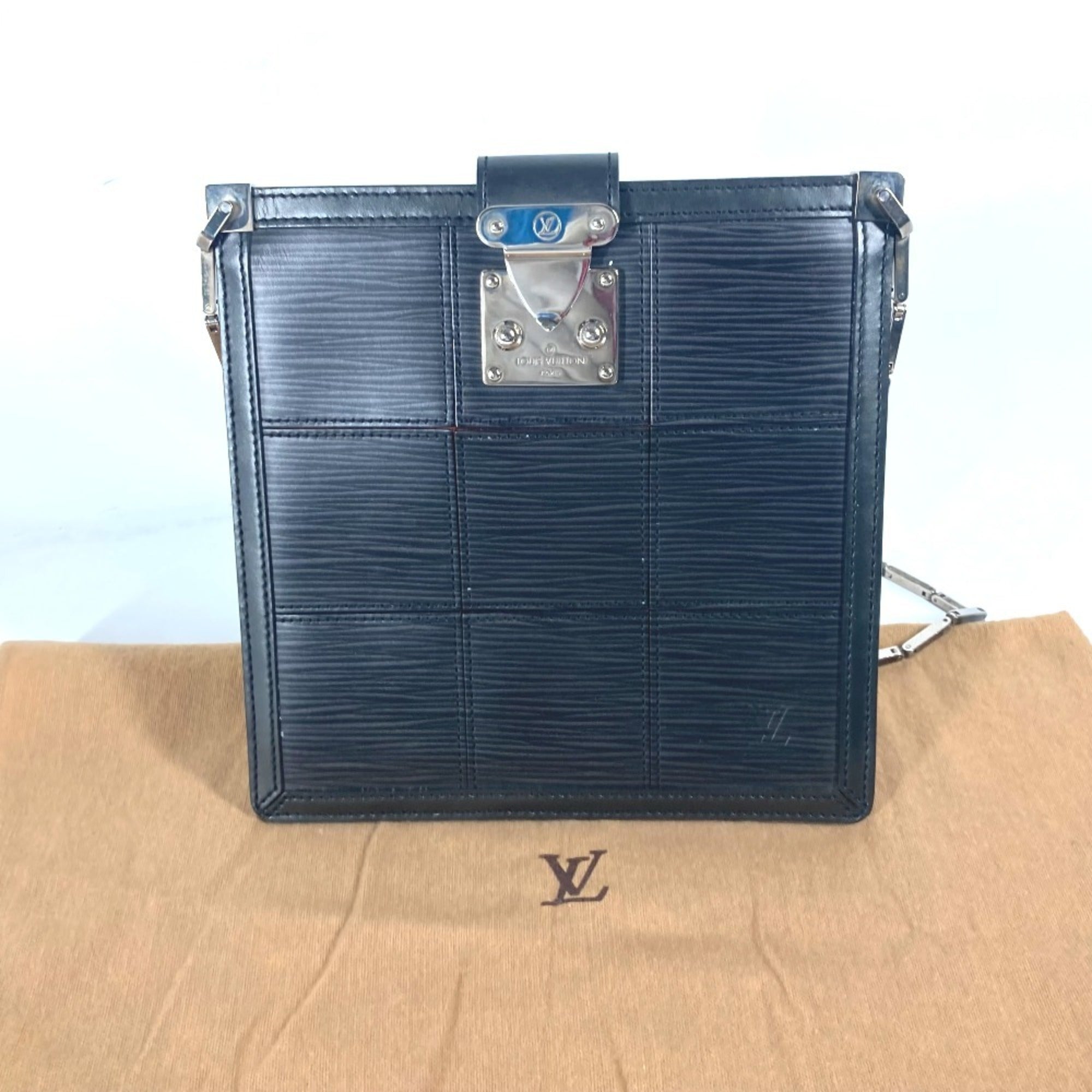 Louis Vuitton Noir Epi Leather Shoulder Bag (Pre-Owned)