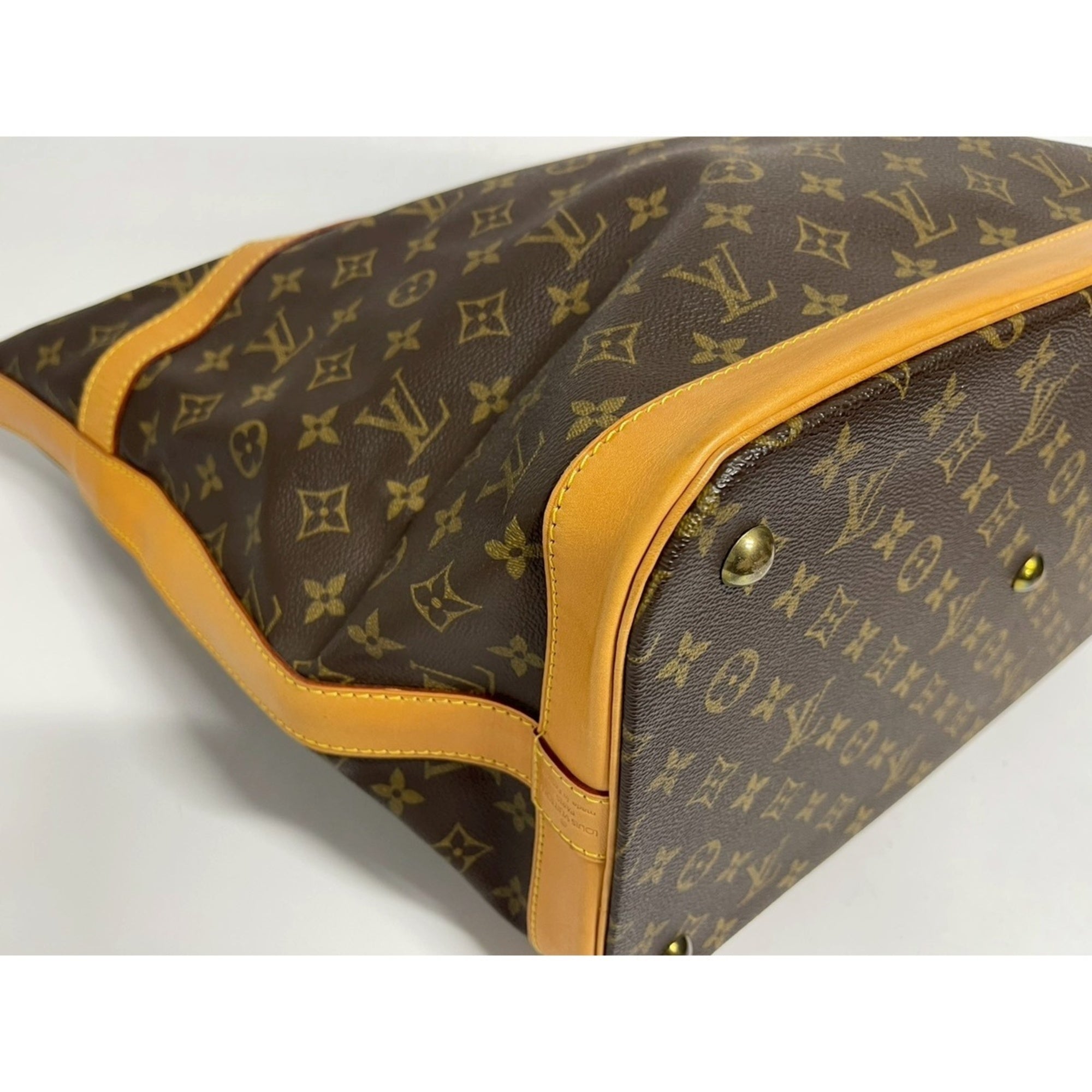 Louis Vuitton Brown Handbag (Pre-Owned)