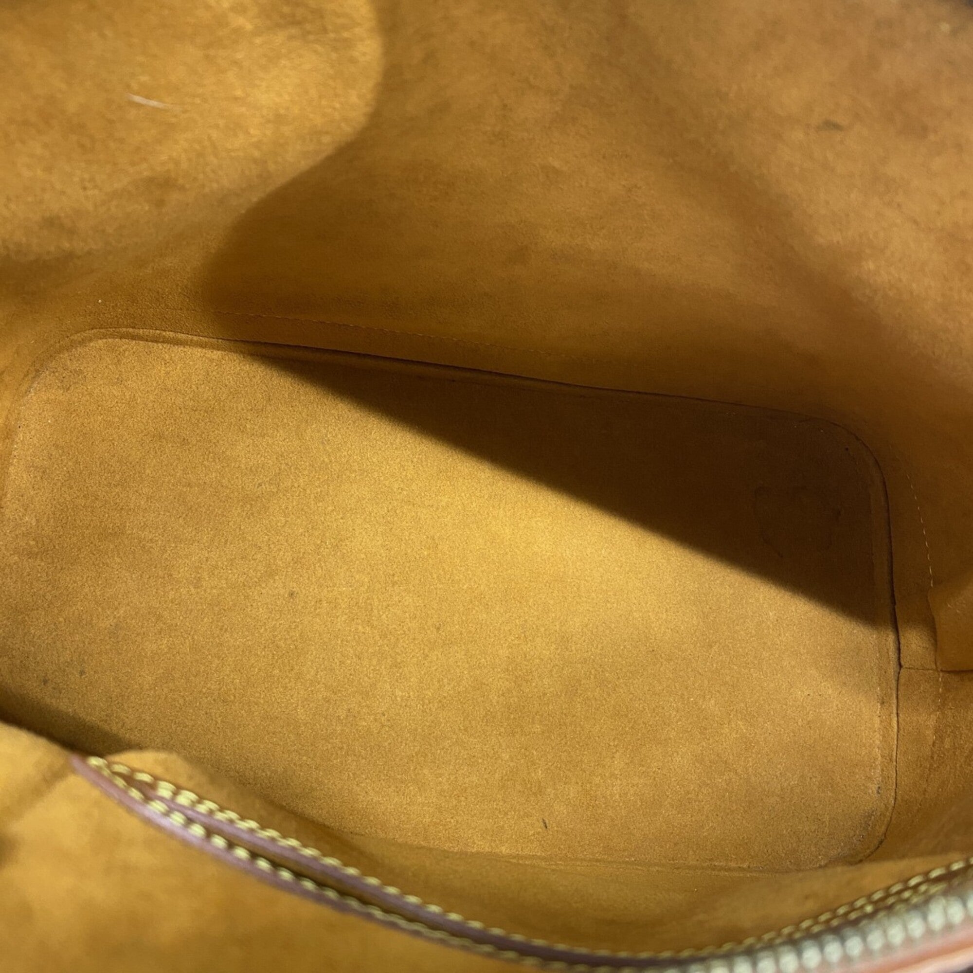 Louis Vuitton Gold Cipango Handbag (Pre-Owned)