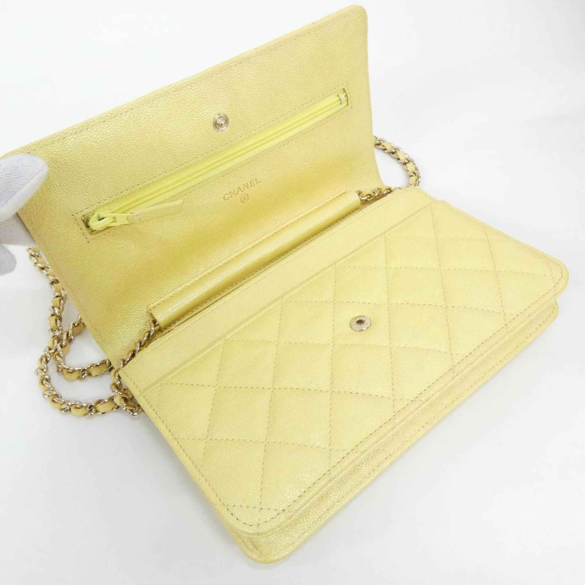 Chanel Leather Chain/Shoulder Wallet (Pre-Owned)