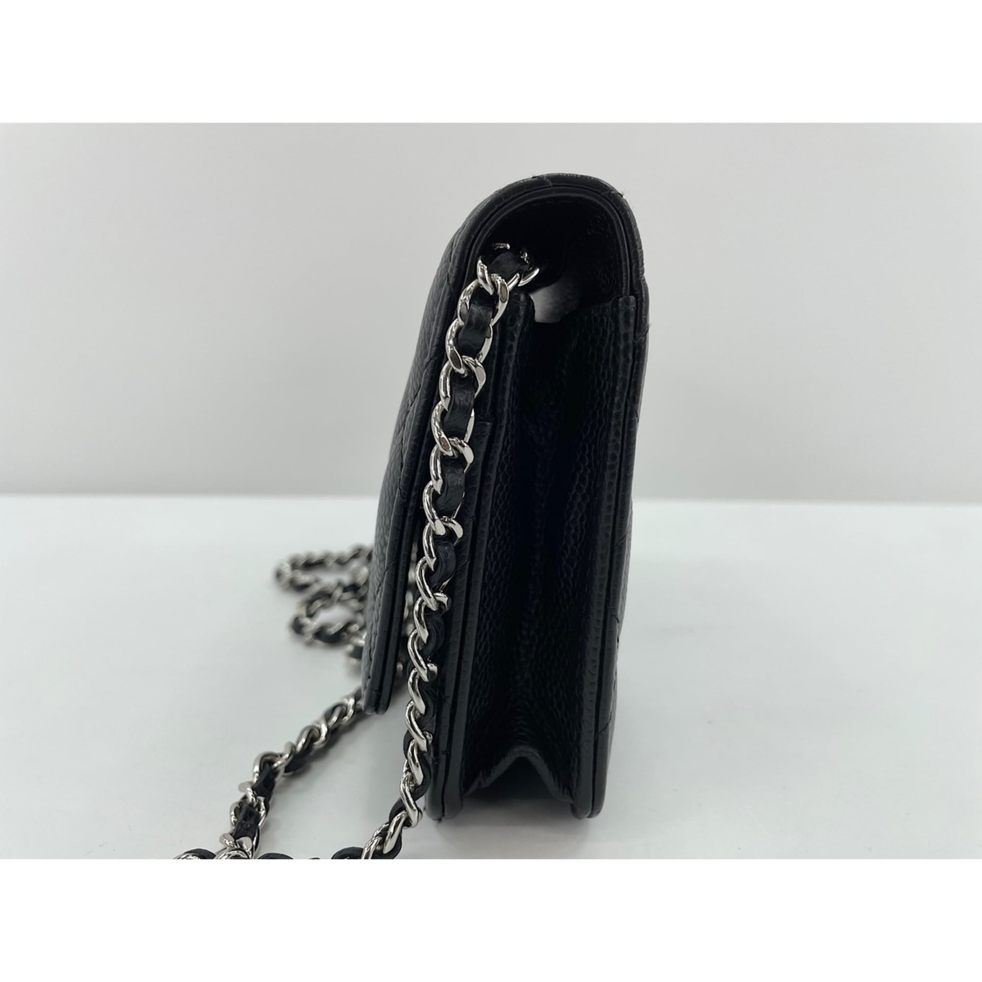 Chanel Matelasse Black Shoulder Bag (Pre-Owned)