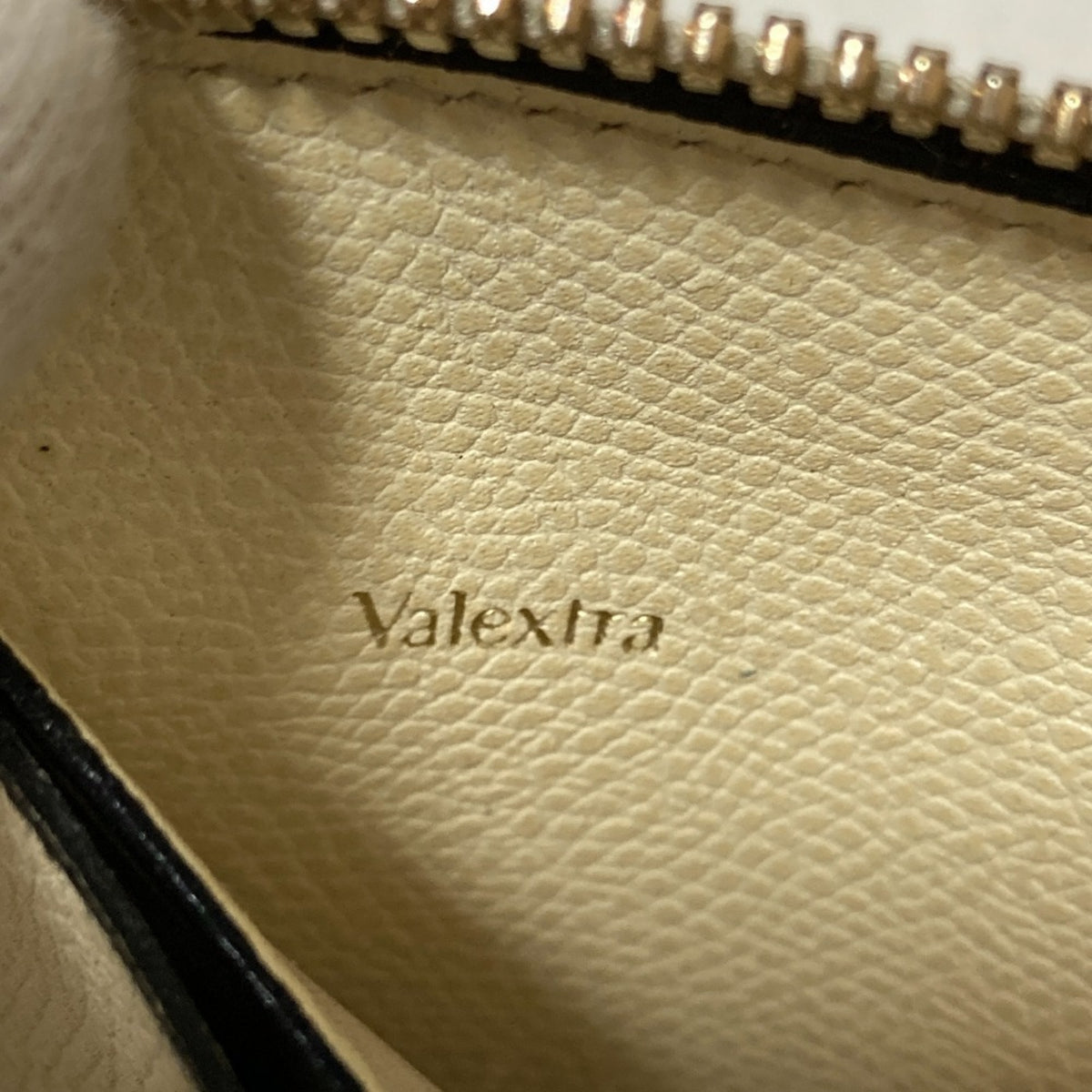 Valextra