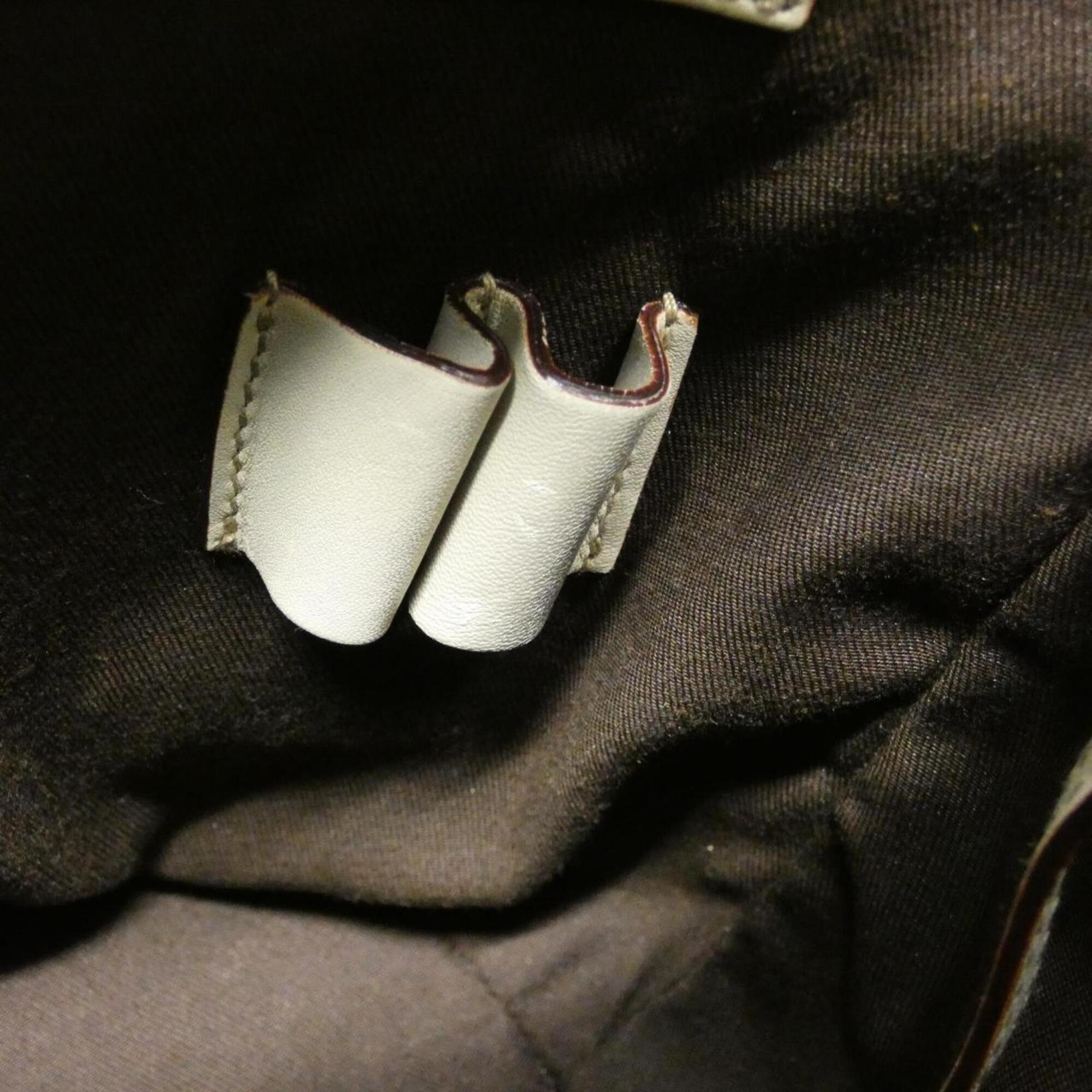Gucci Ivory Gg Leather Handbag (Pre-Owned)