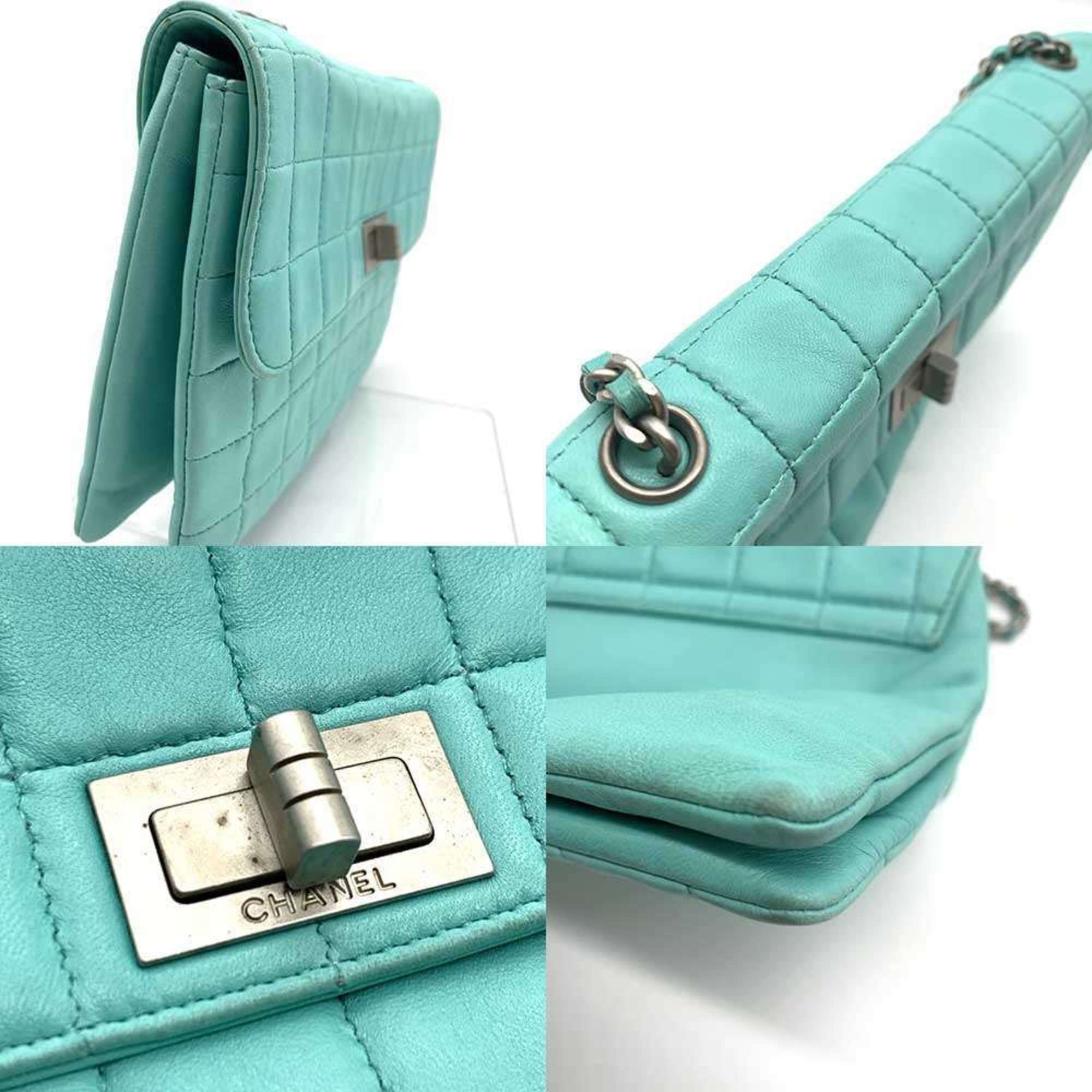 Chanel 2.55 Turquoise Leather Handbag (Pre-Owned)