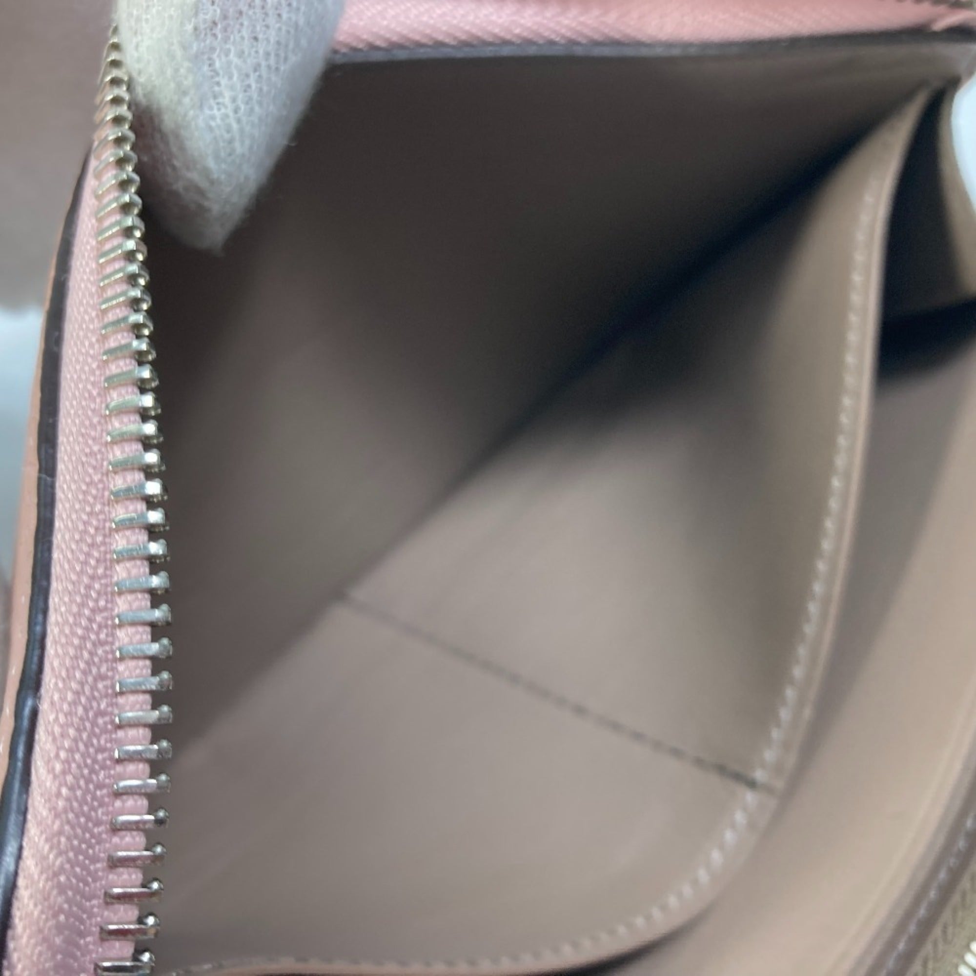 Louis Vuitton Pink Leather Long Wallet (Bi-Fold) (Pre-Owned)