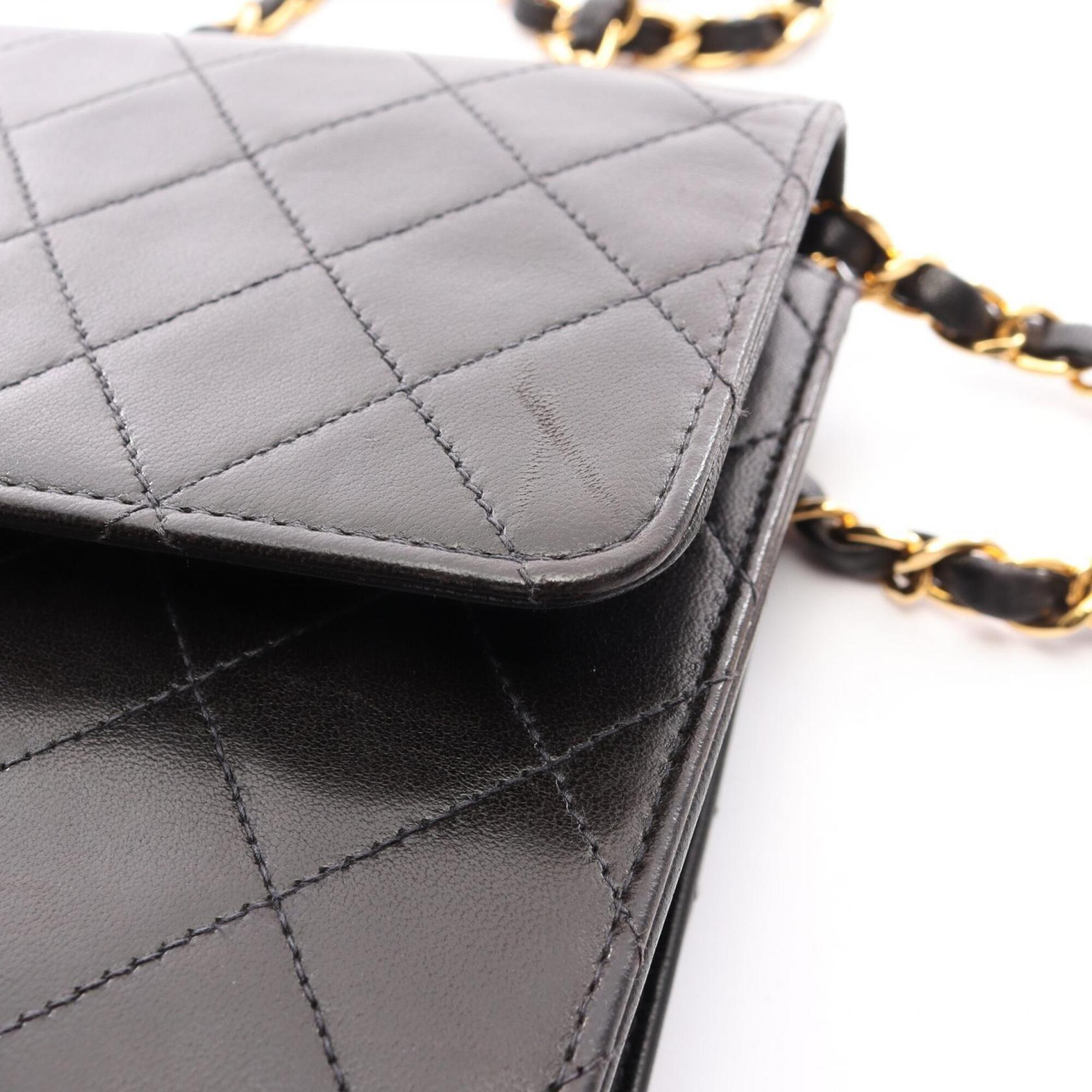 Chanel Matelasse Black Leather Handbag Shoulder Bag (Pre-Owned)