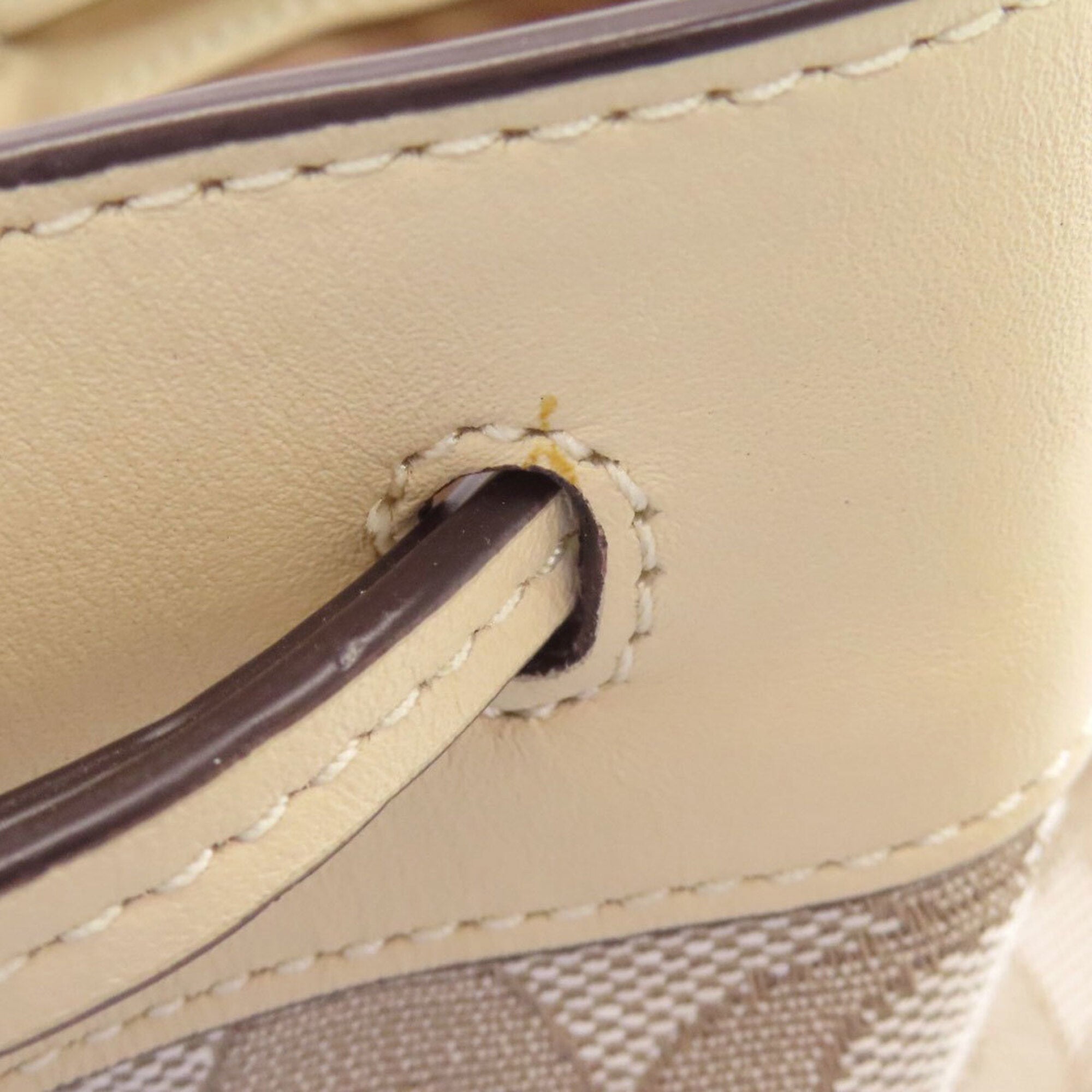 Coach Beige Canvas Handbag (Pre-Owned)