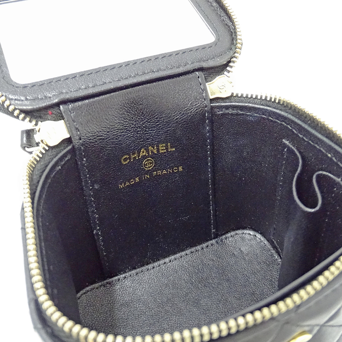 Chanel Black Leather Handbag Shoulder Bag (Pre-Owned)