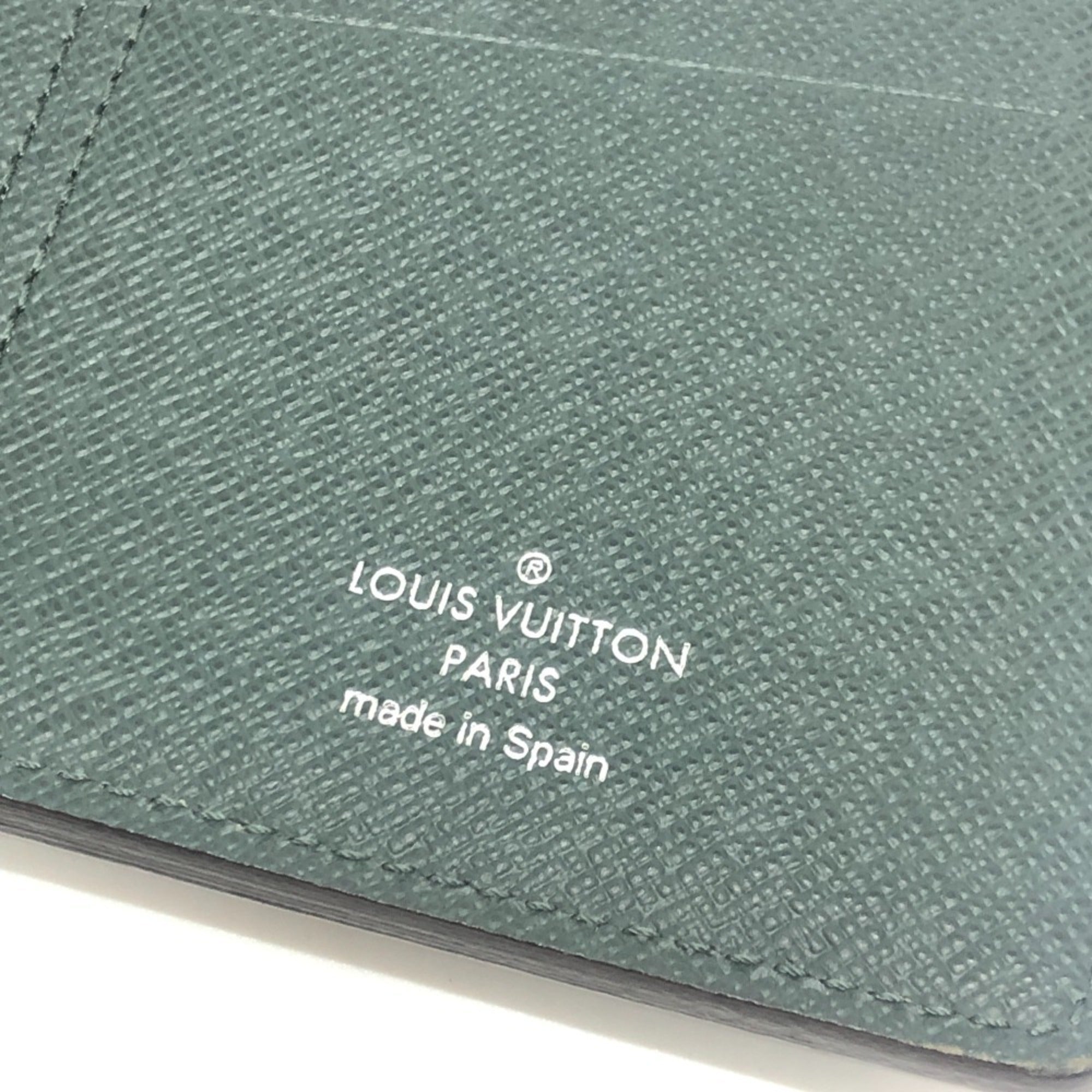 Louis Vuitton Dark Green Epi Leather Long Bill Wallet (Bi-Fold) (Pre-Owned)