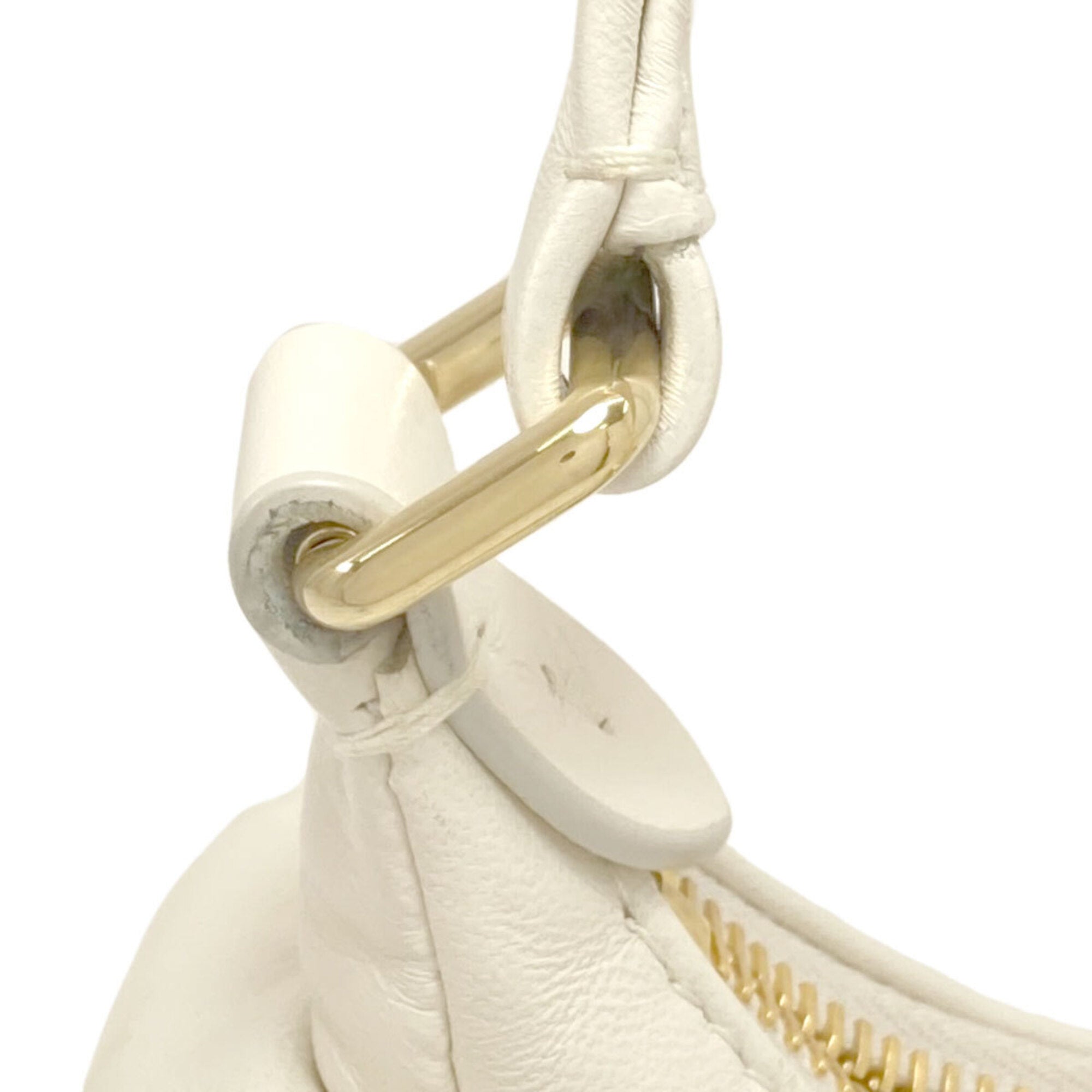 Miu Miu White Leather Handbag (Pre-Owned)