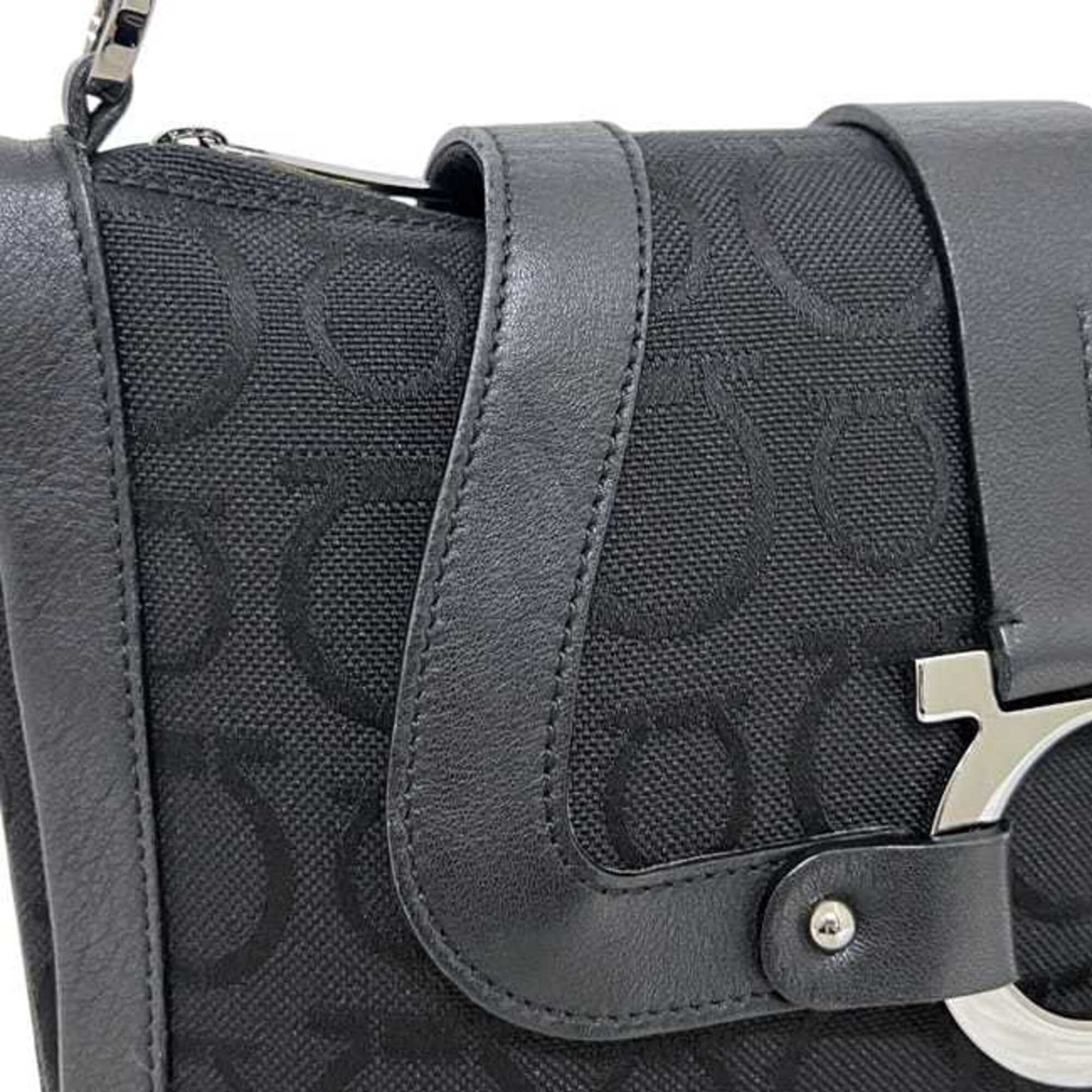 Salvatore Ferragamo Gancini Black Canvas Leather Shoulder Bag (Pre-Owned)