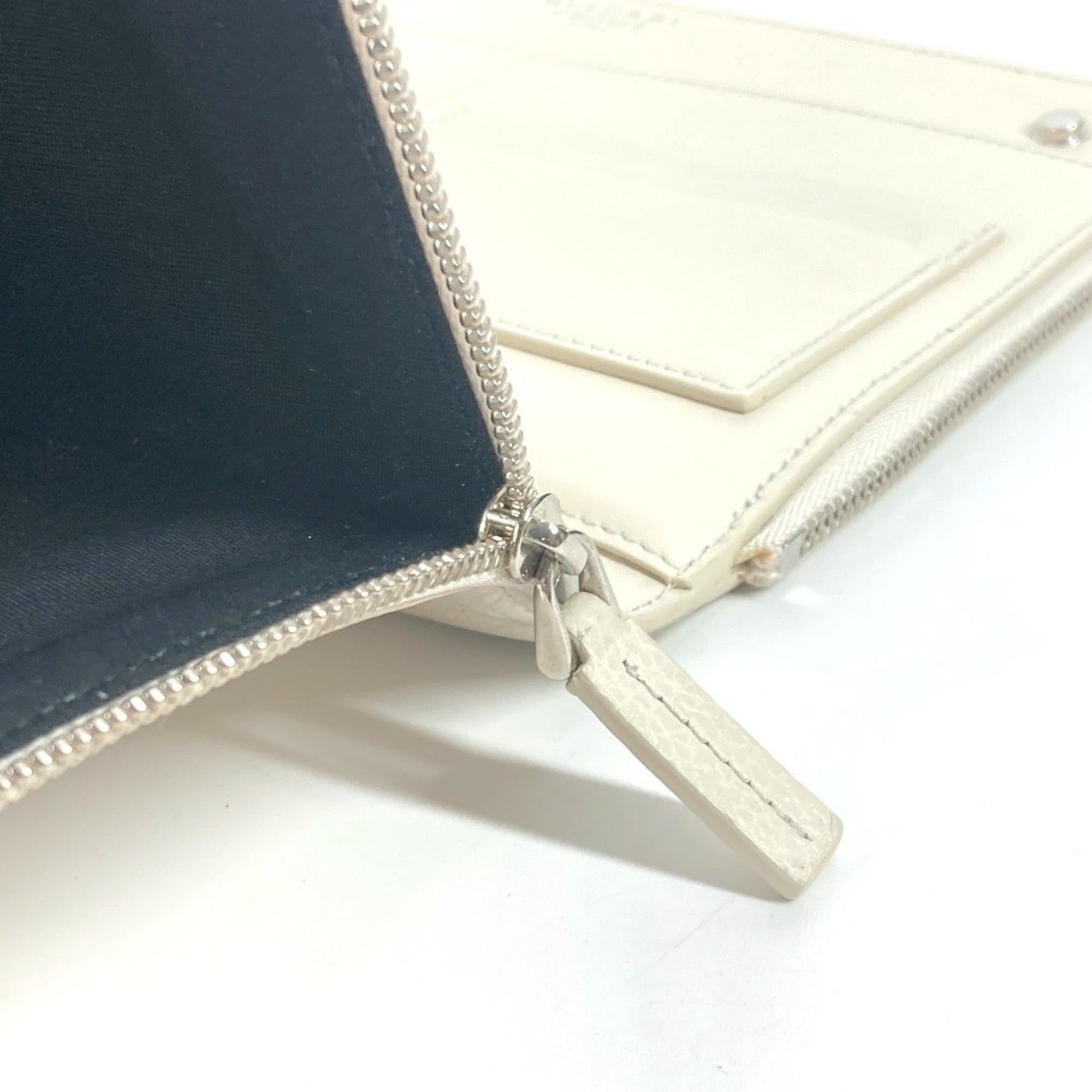 Bvlgari Black White Leather Clutch Bag Pouch (Pre-Owned)