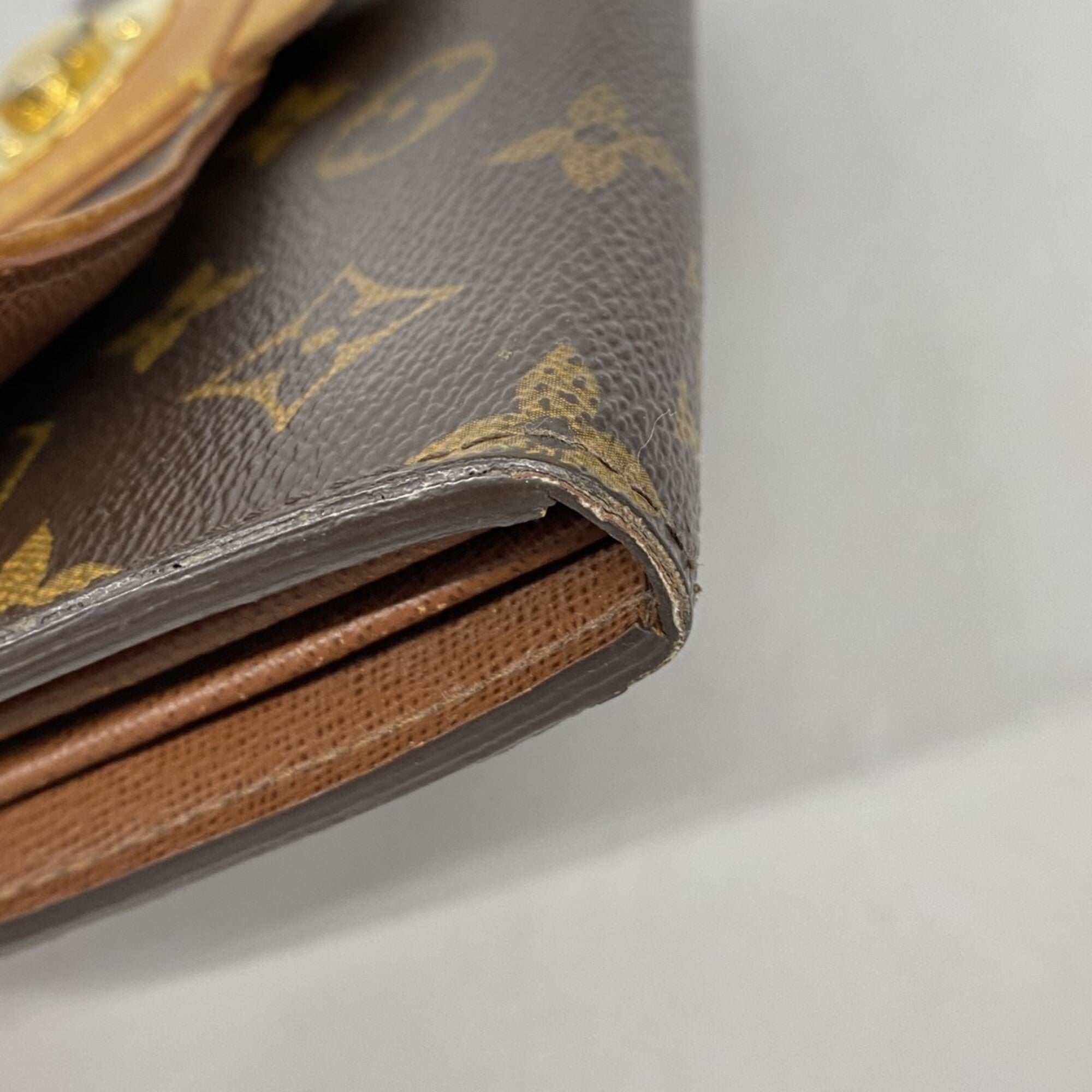 Louis Vuitton Brown Long Wallet (Bi-Fold) (Pre-Owned)
