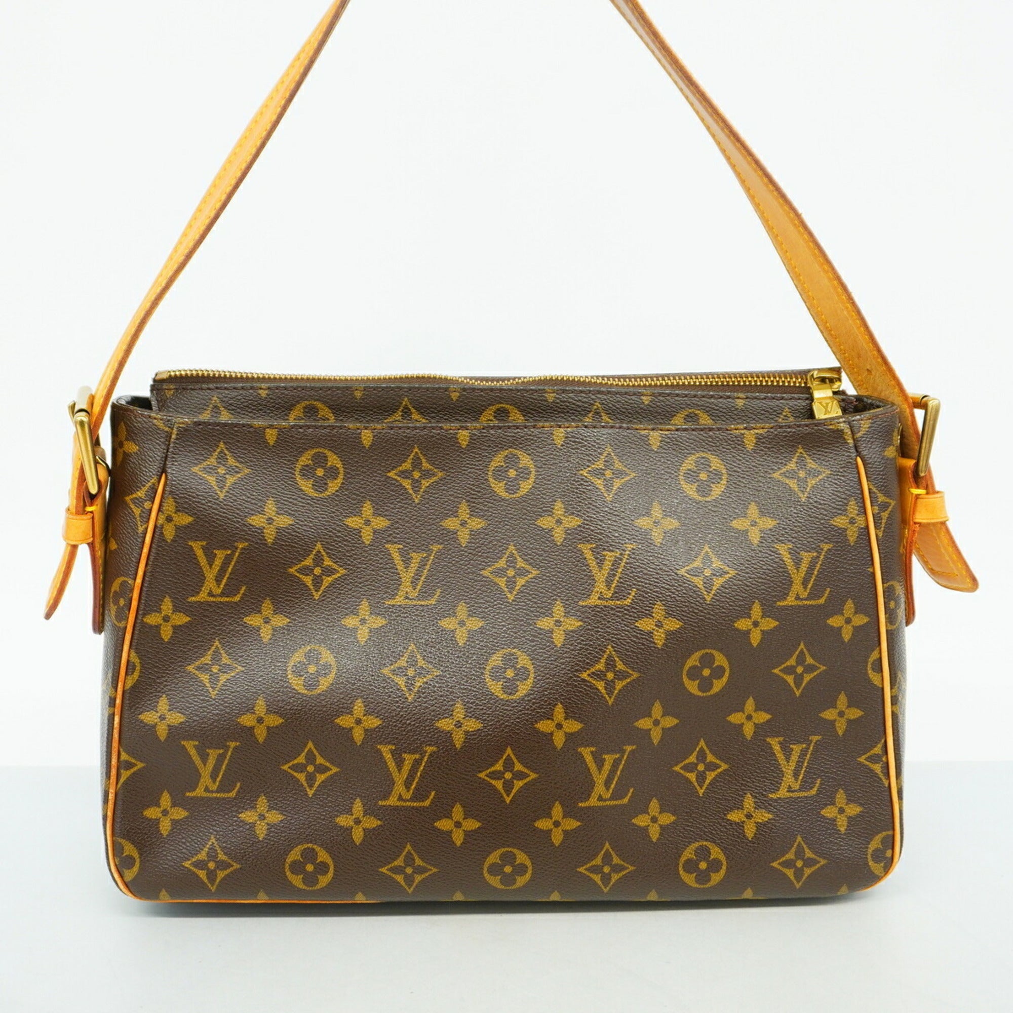 Louis Vuitton Brown Shoulder Bag (Pre-Owned)