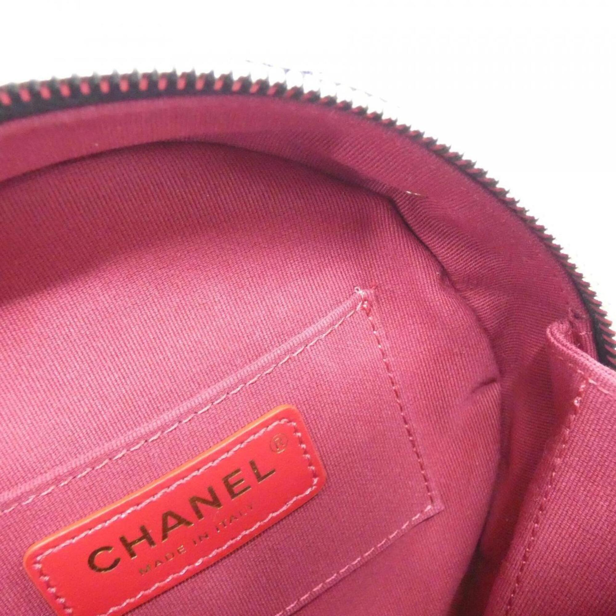 Chanel Black Leather Shoulder Bag (Pre-Owned)
