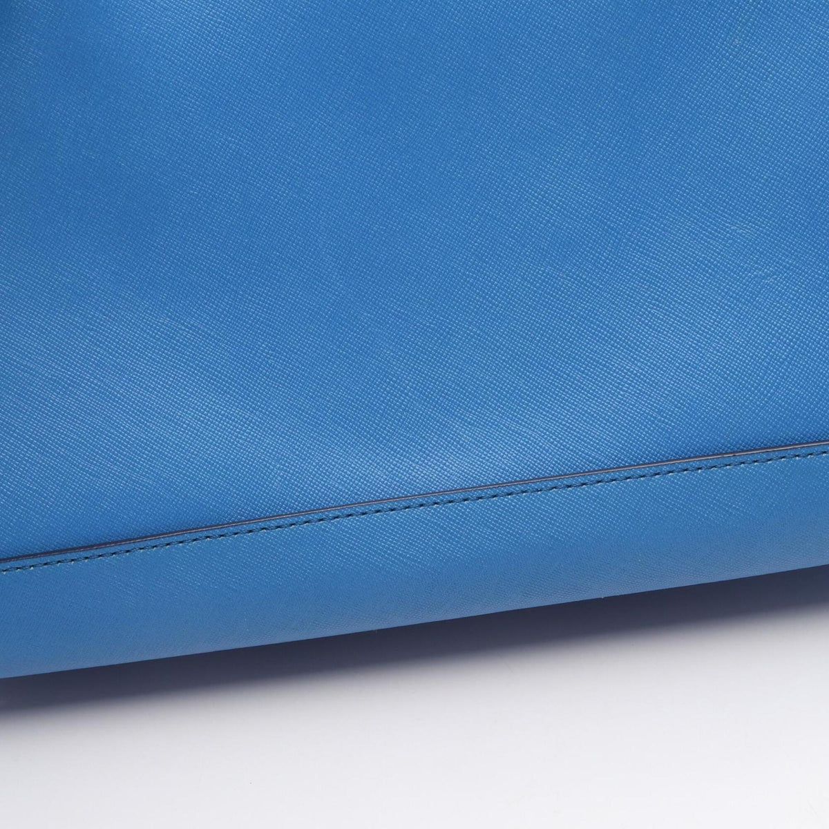 Mcm Blue Leather Handbag (Pre-Owned)