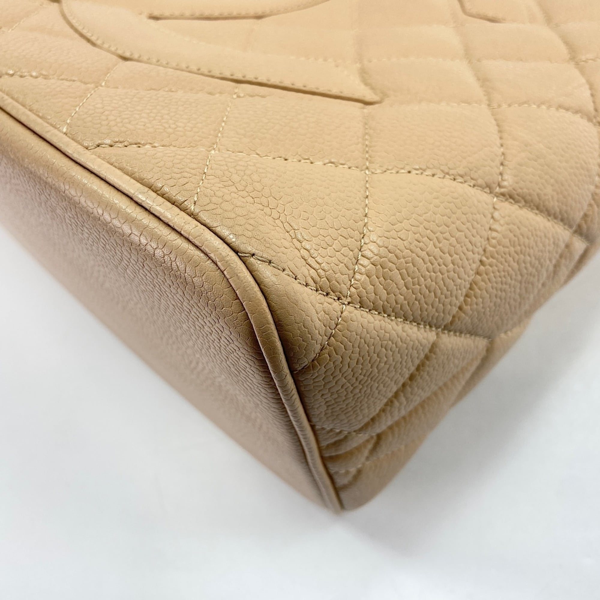 Chanel Beige Tote Bag (Pre-Owned)