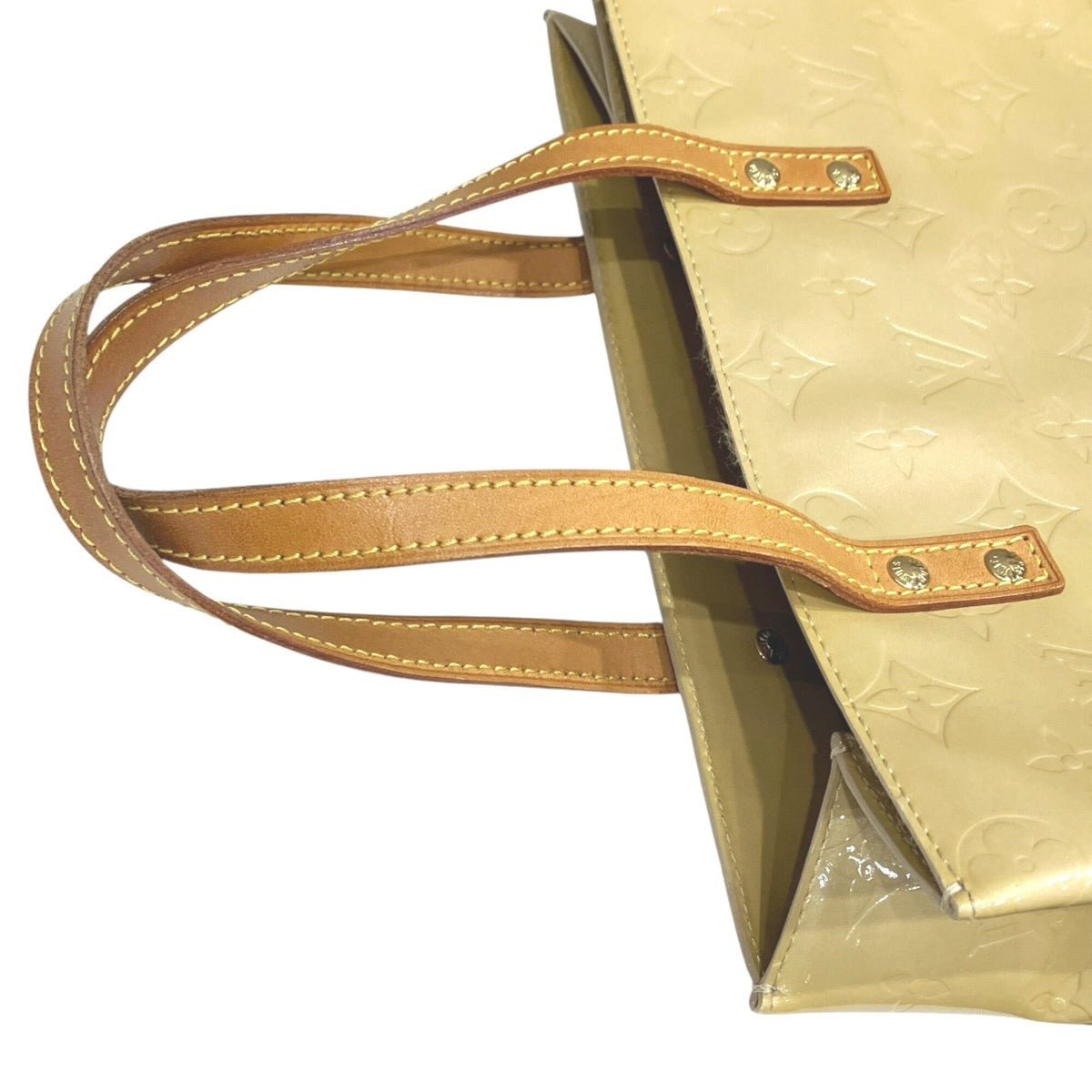 Louis Vuitton Beige Patent Leather Handbag (Pre-Owned)