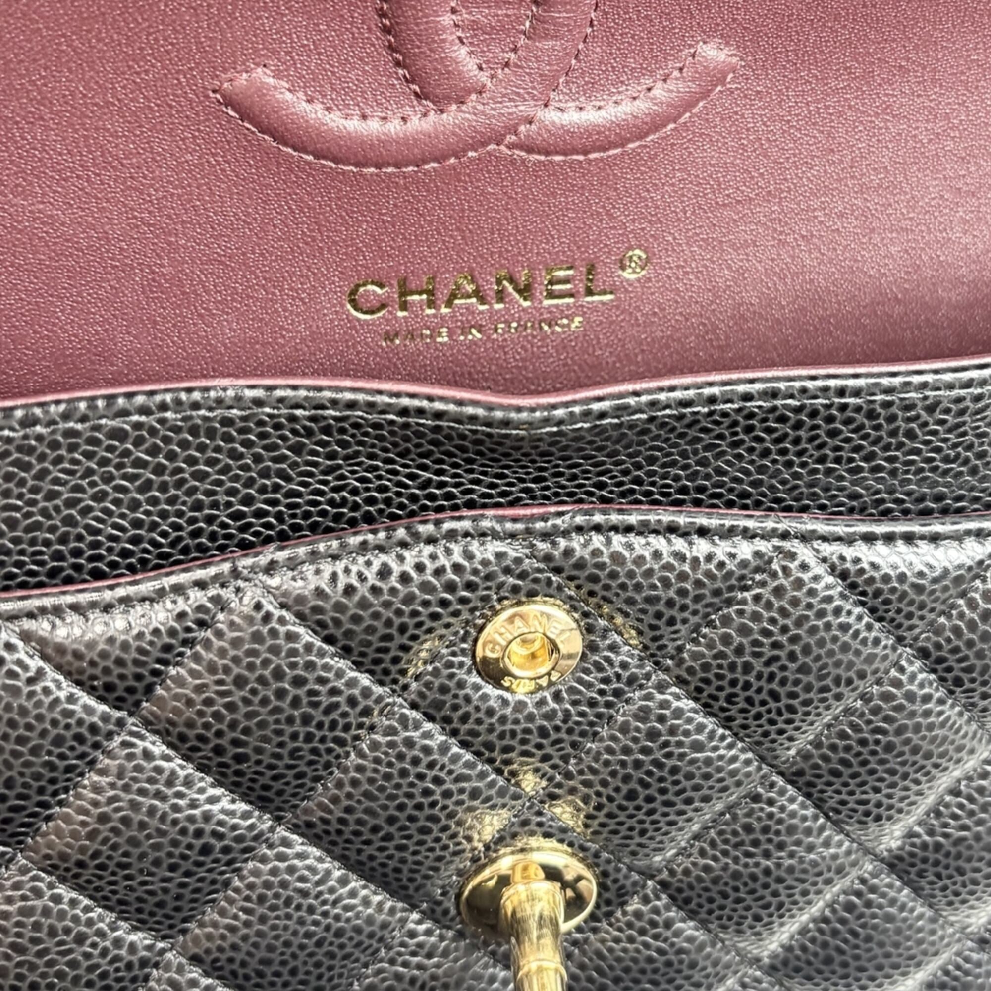 Chanel Matelasse Black Grained Calfskin Shoulder Bag (Pre-Owned)
