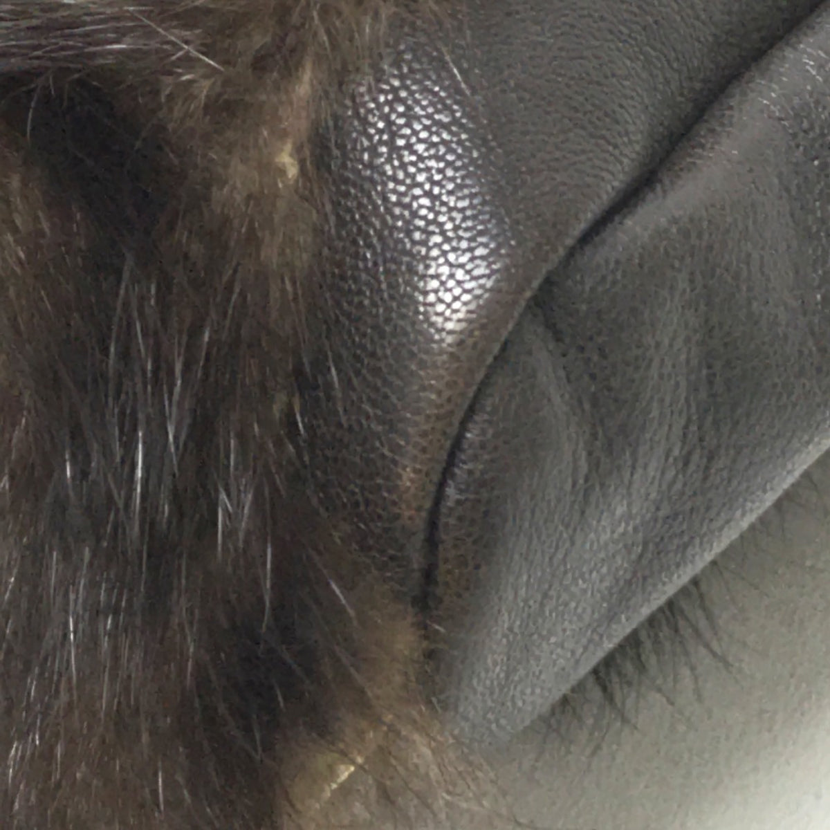 Fendi Dark Brown Fur Shoulder Bag (Pre-Owned)