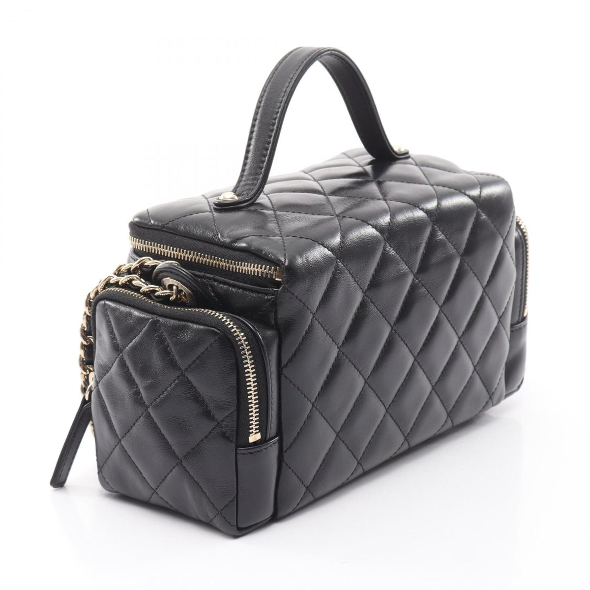 Chanel Matelasse Black Leather Shoulder Bag (Pre-Owned)