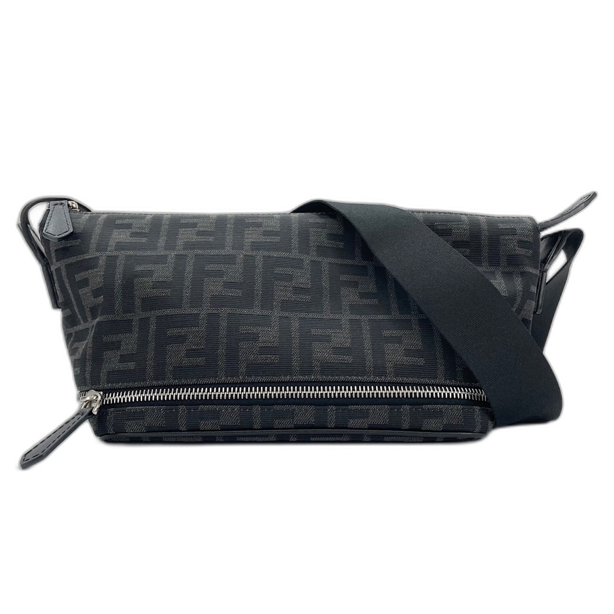 Fendi Black Canvas Shoulder Bag (Pre-Owned)