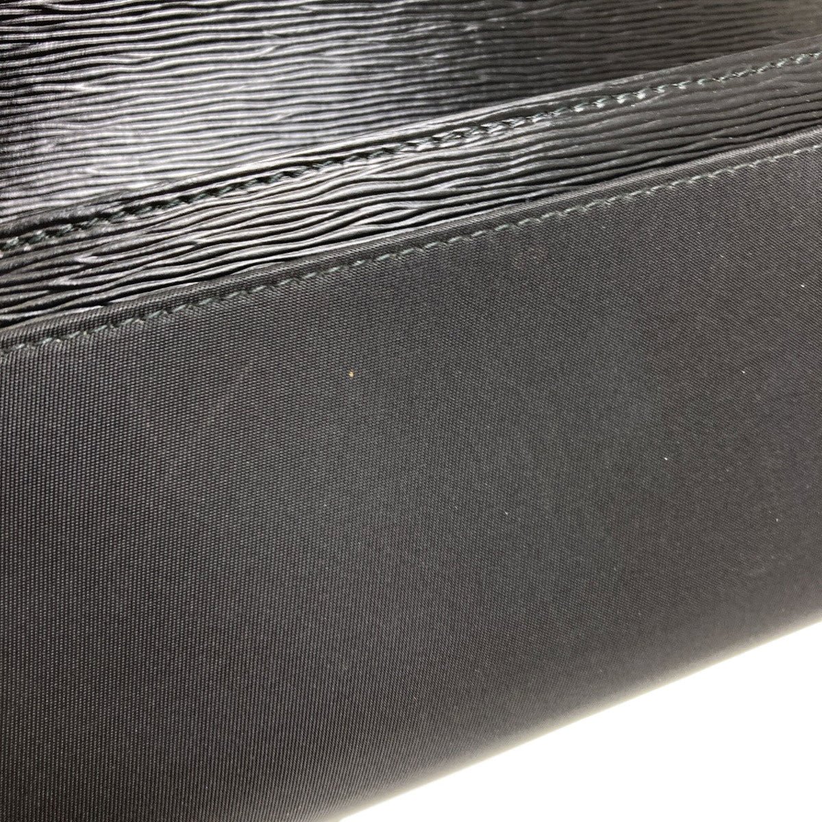 Prada Black Nylon Leather Long Wallet (Bi-Fold) (Pre-Owned)