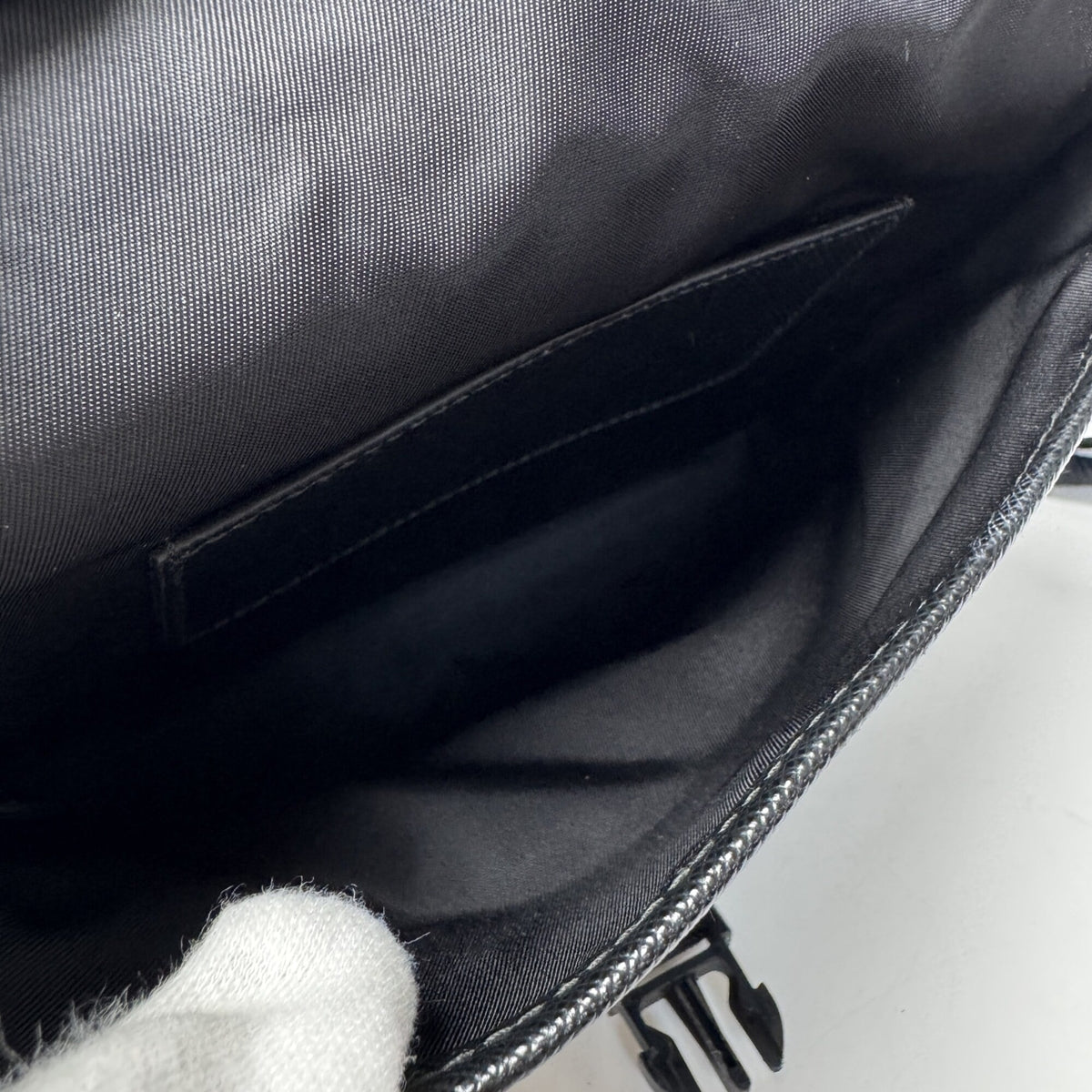 Prada Black Nylon Leather Shoulder Bag (Pre-Owned)