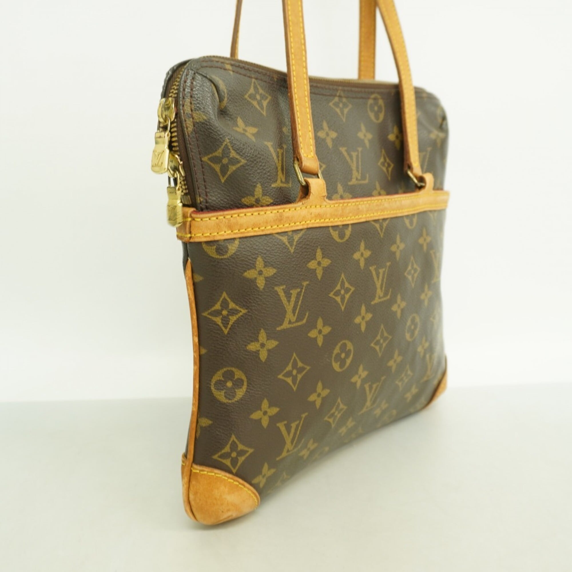 Louis Vuitton Brown Shoulder Bag (Pre-Owned)