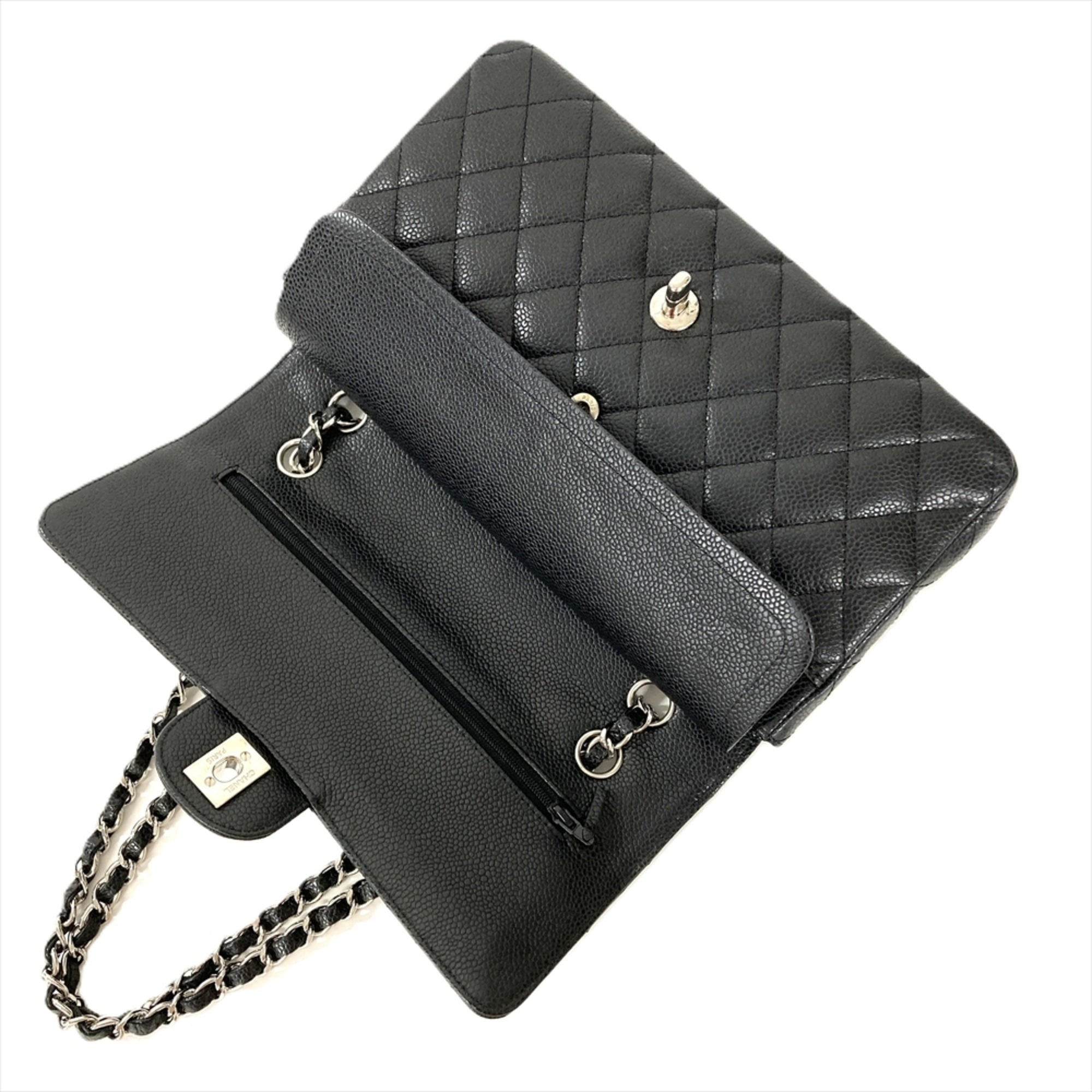 Chanel Matelasse Black Grained Calfskin Shoulder Bag (Pre-Owned)